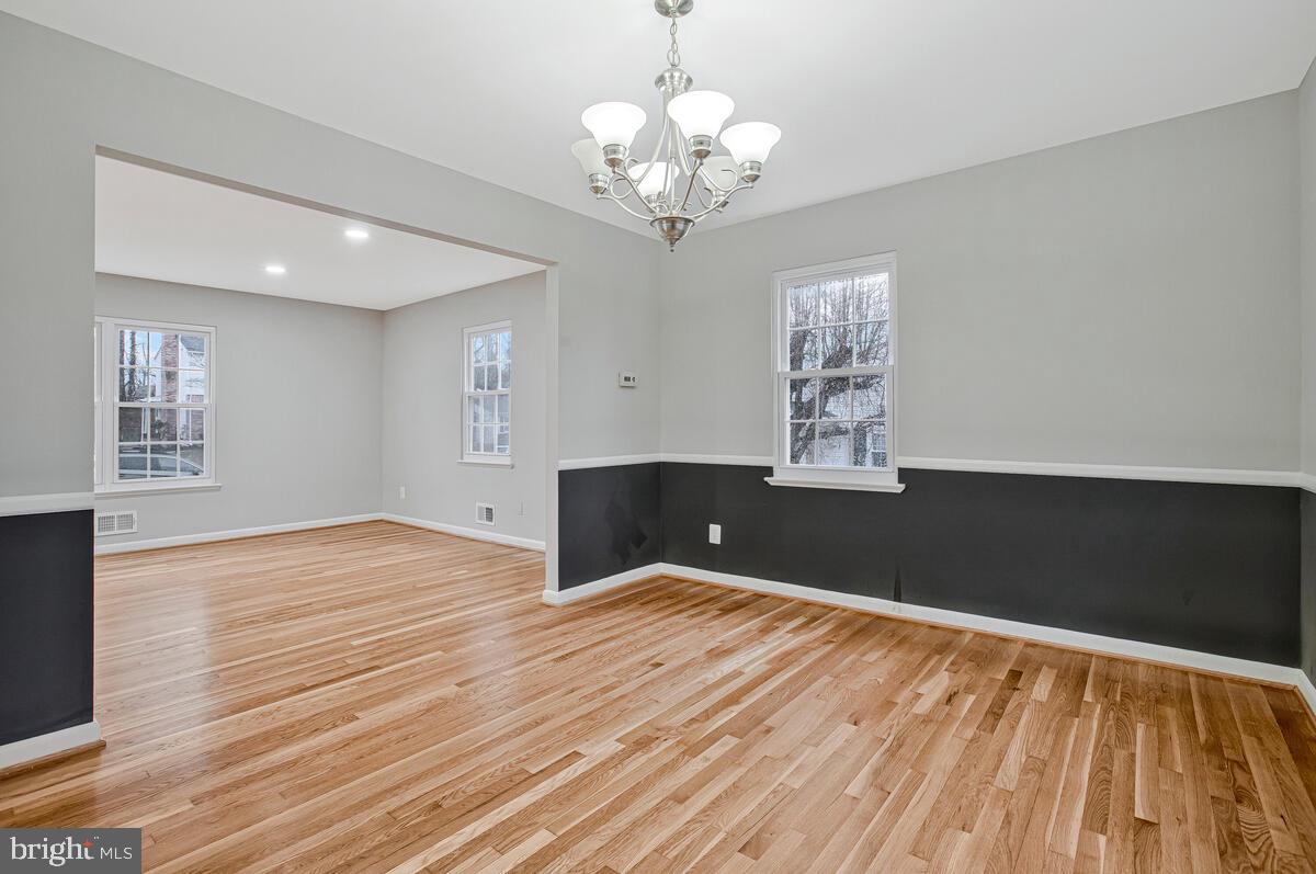 WOODBRIDGE VALLEY - Residential