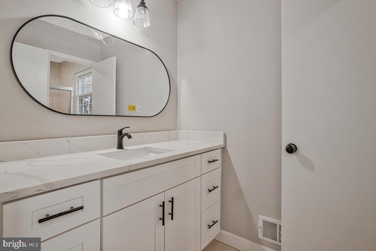 WOODBRIDGE VALLEY - Residential