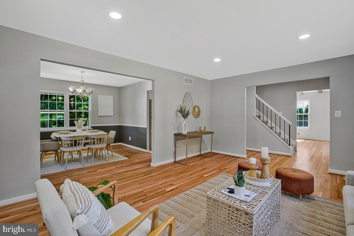 1224 PLEASANT VALLEY DRIVE