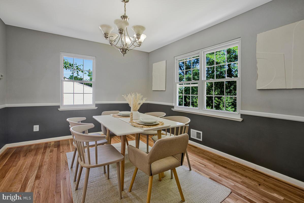 1224 PLEASANT VALLEY DRIVE