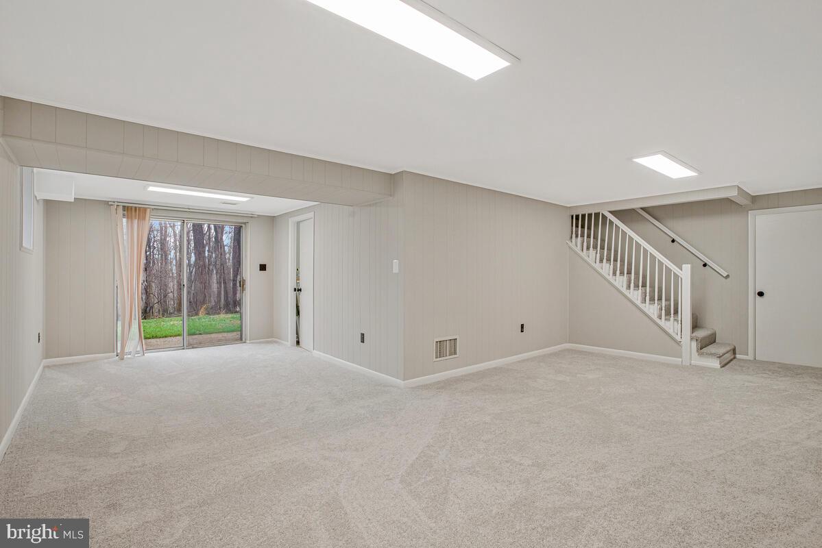 WOODBRIDGE VALLEY - Residential