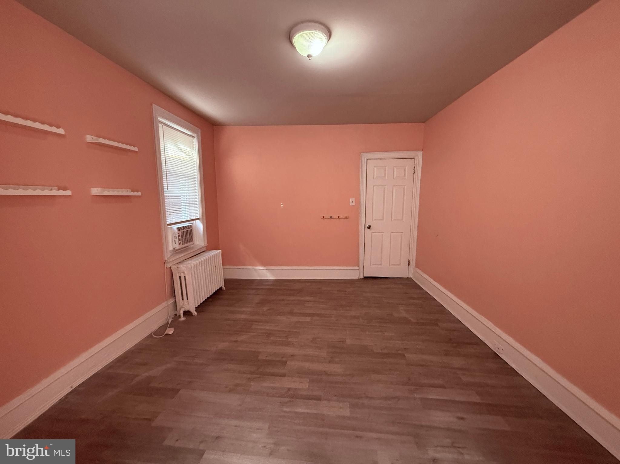 WALNUT HILL - Residential