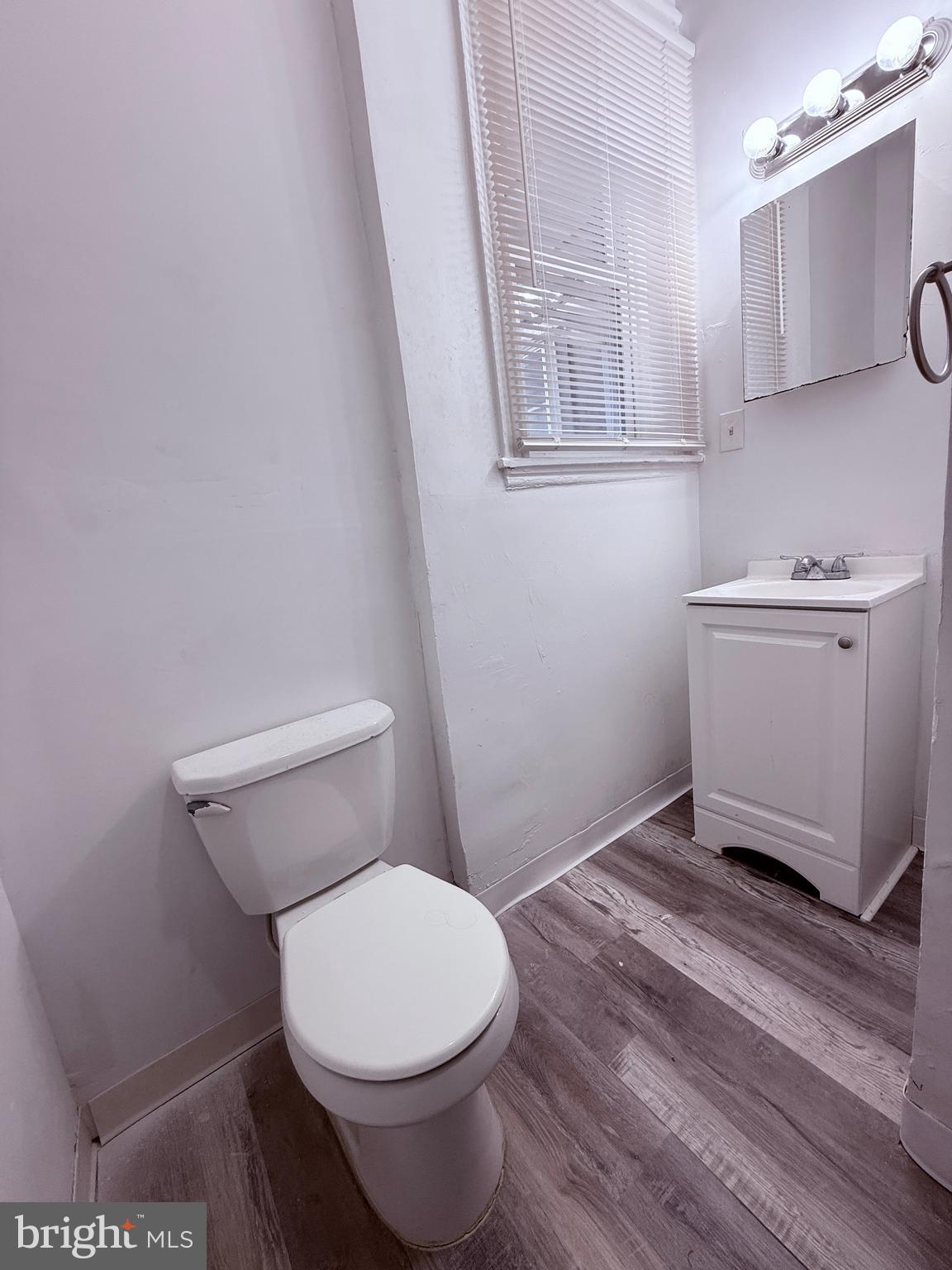 WALNUT HILL - Residential