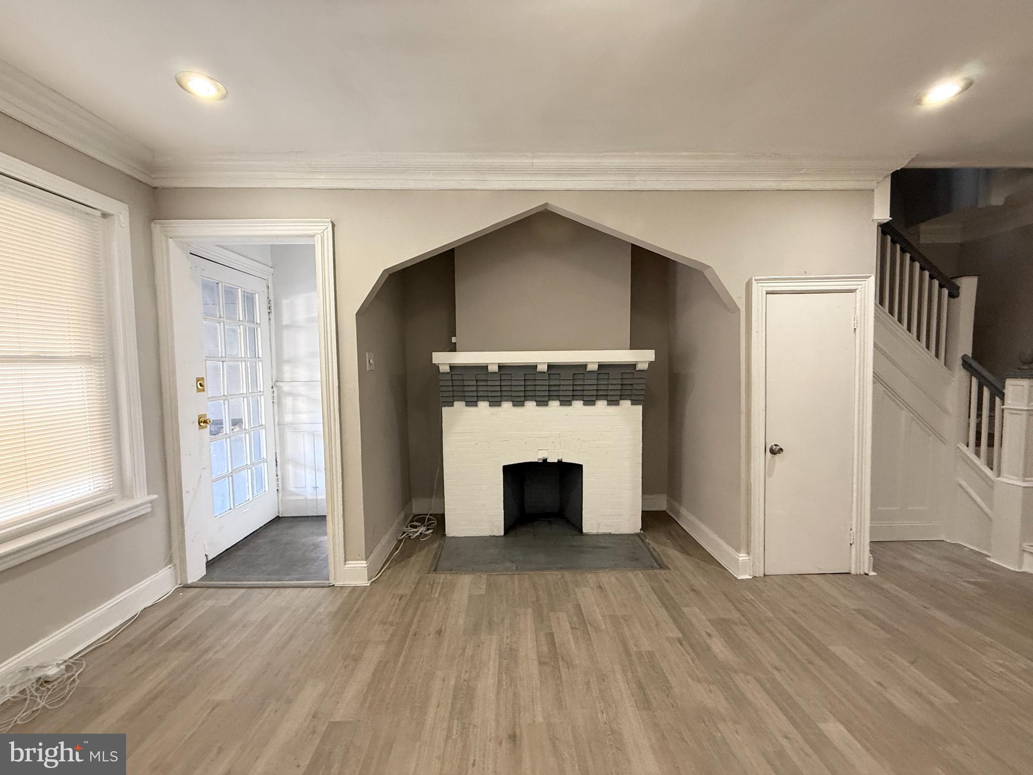 WALNUT HILL - Residential