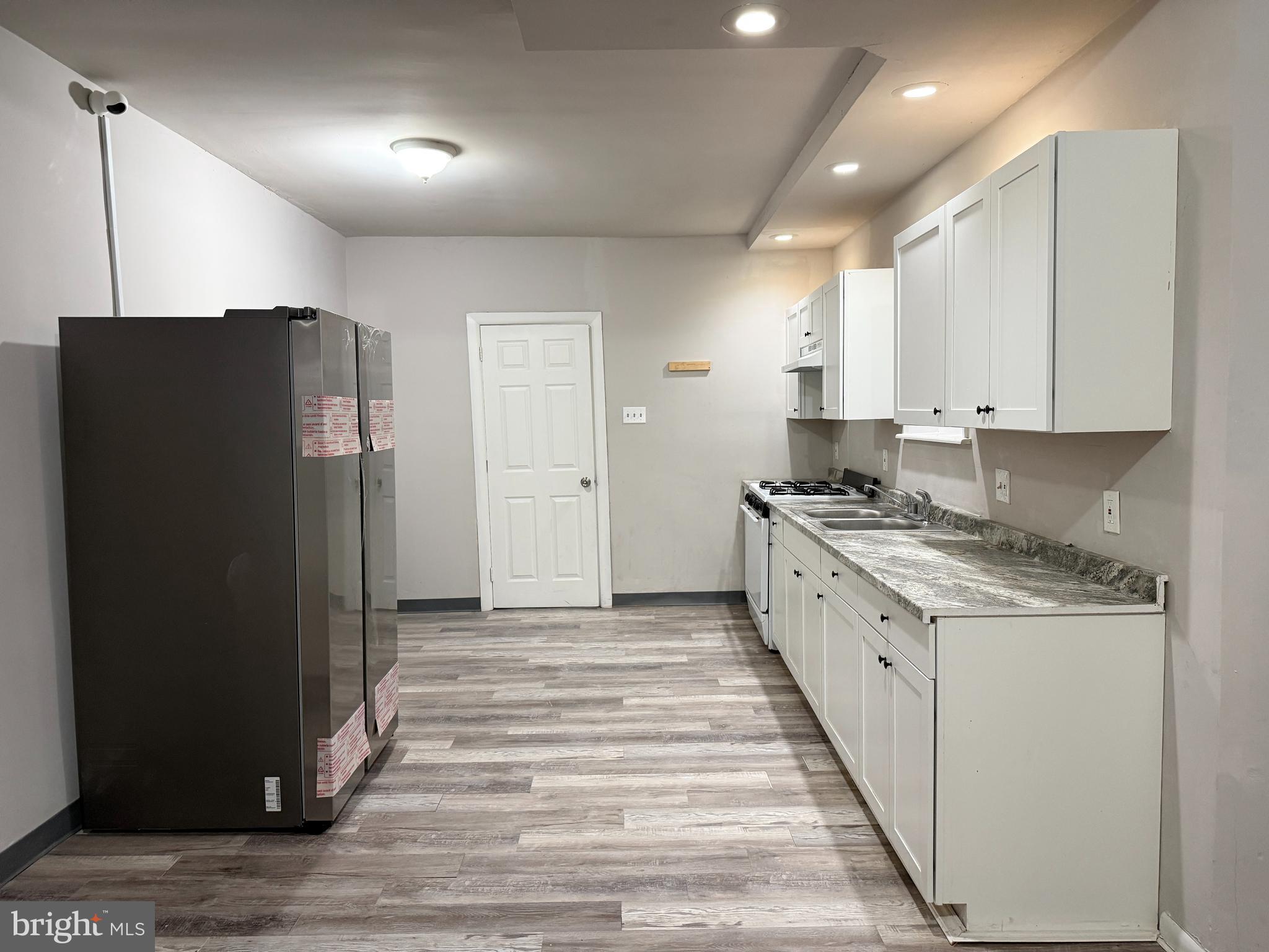 WALNUT HILL - Residential