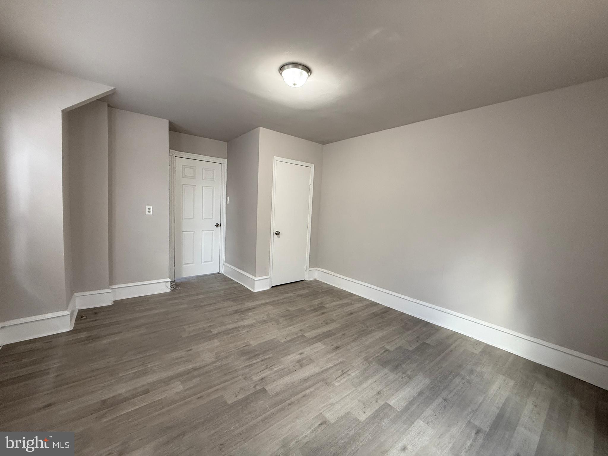 WALNUT HILL - Residential