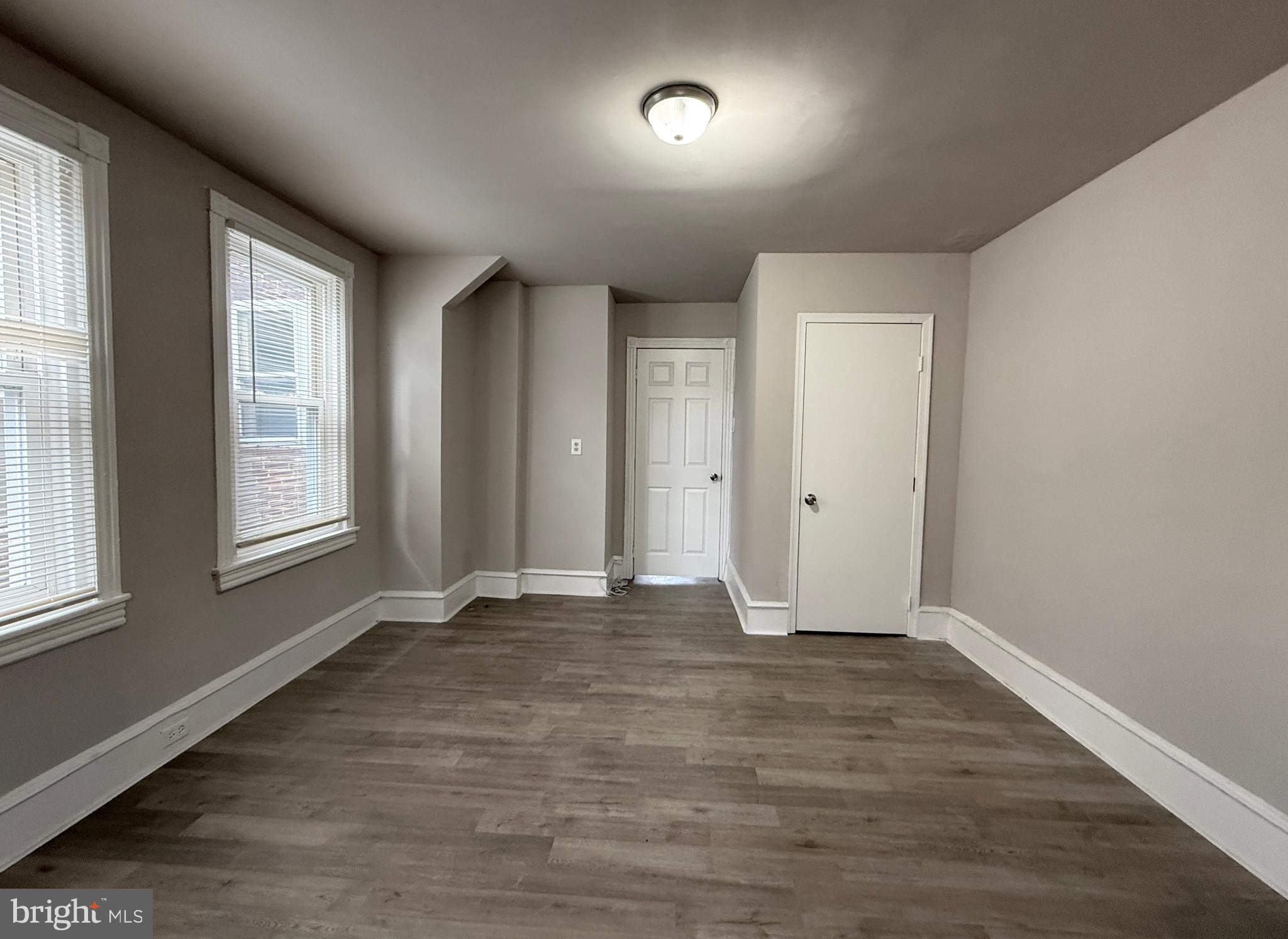 WALNUT HILL - Residential