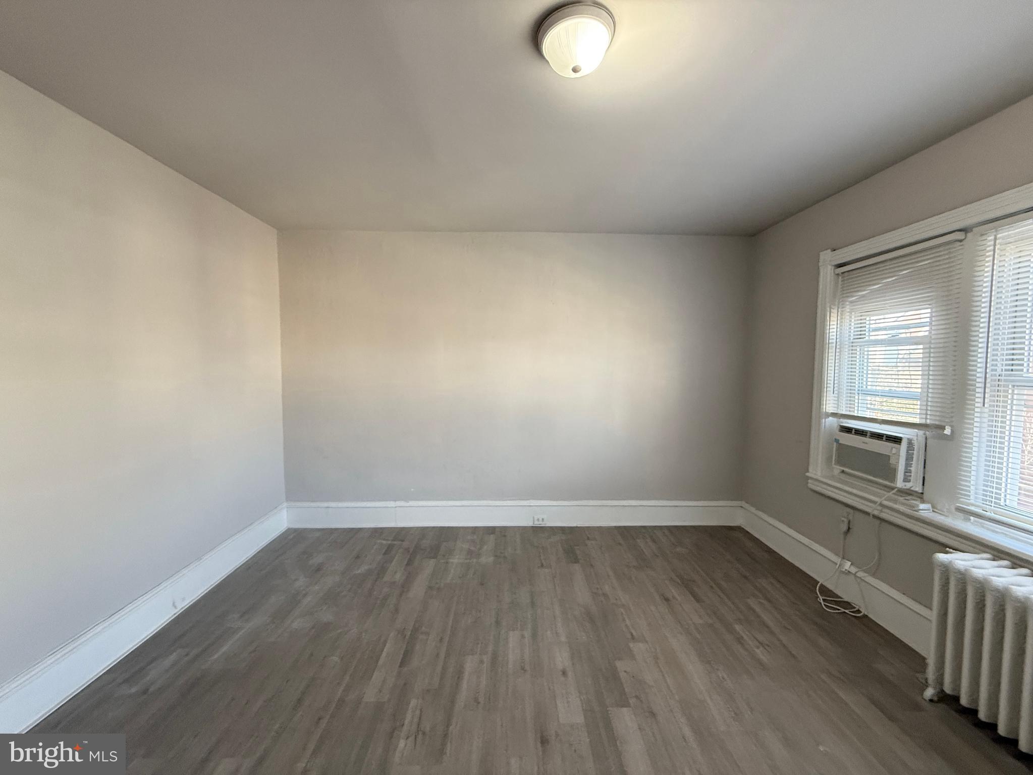 WALNUT HILL - Residential