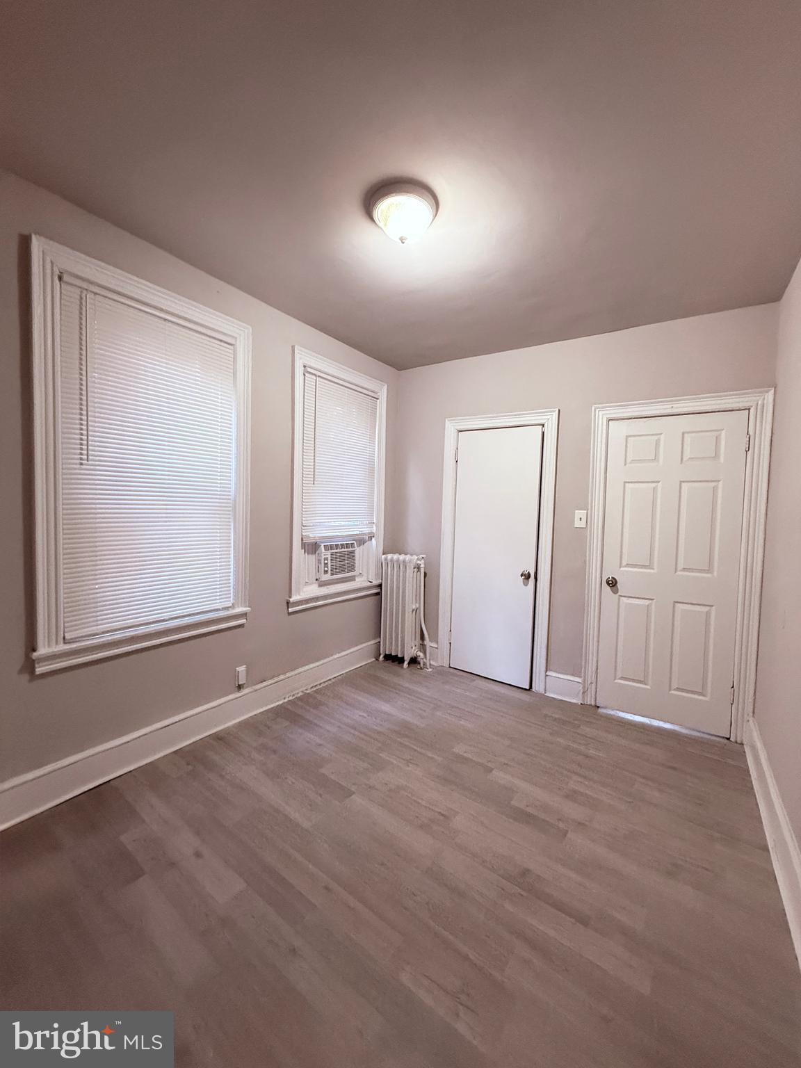 WALNUT HILL - Residential