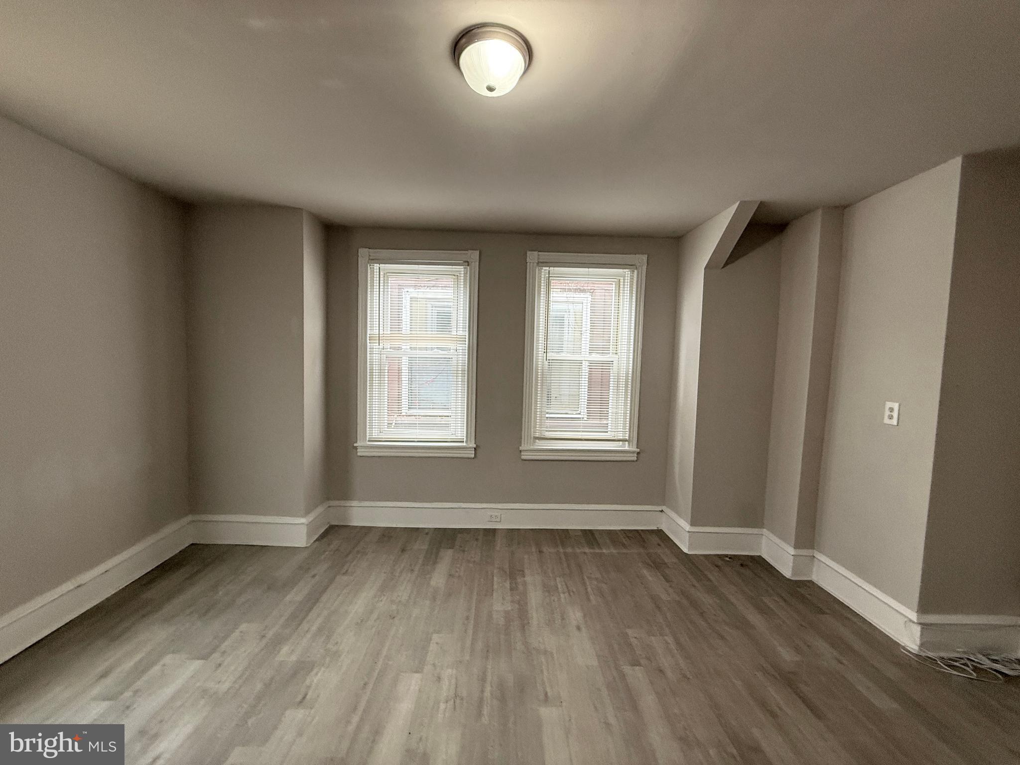 WALNUT HILL - Residential