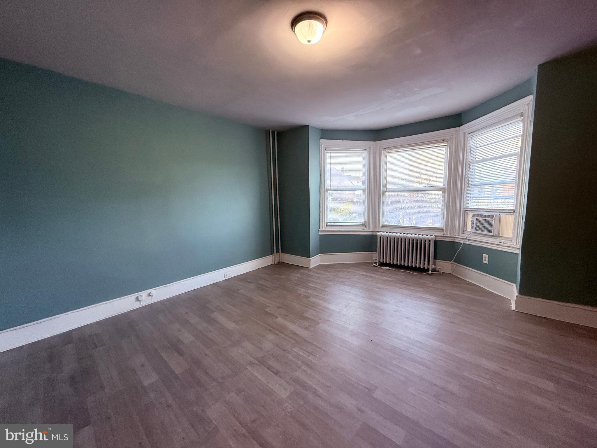 WALNUT HILL - Residential