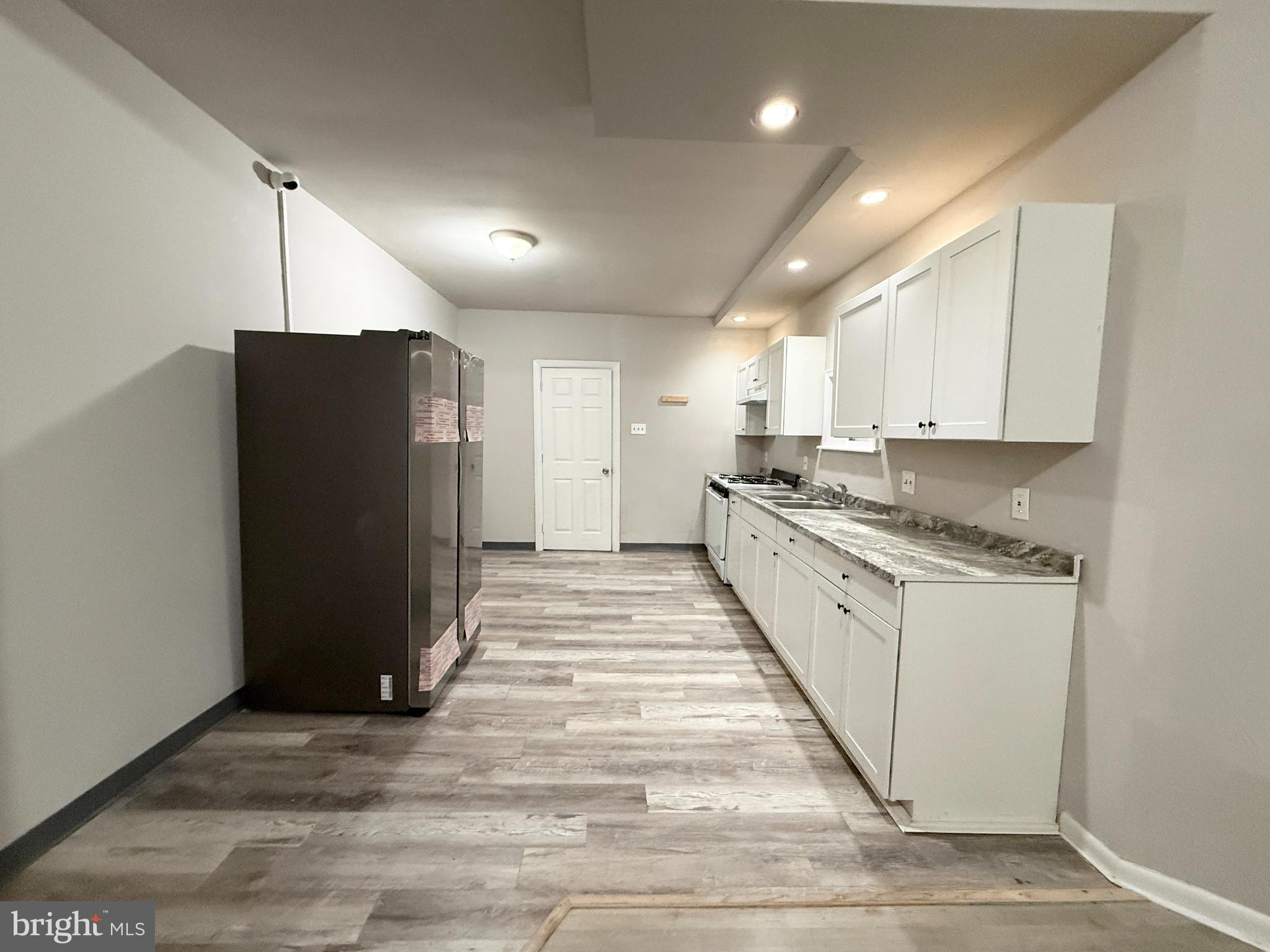 WALNUT HILL - Residential