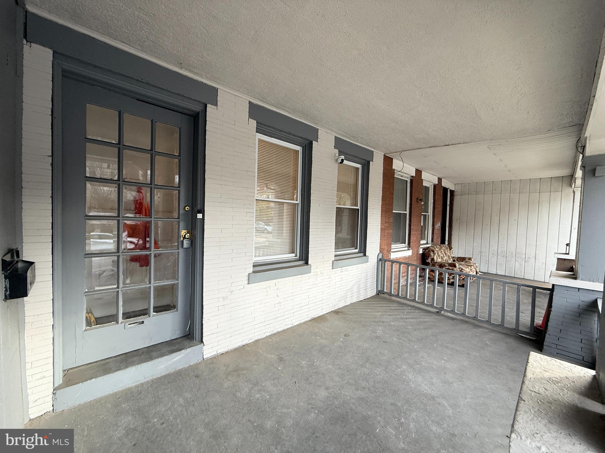 WALNUT HILL - Residential