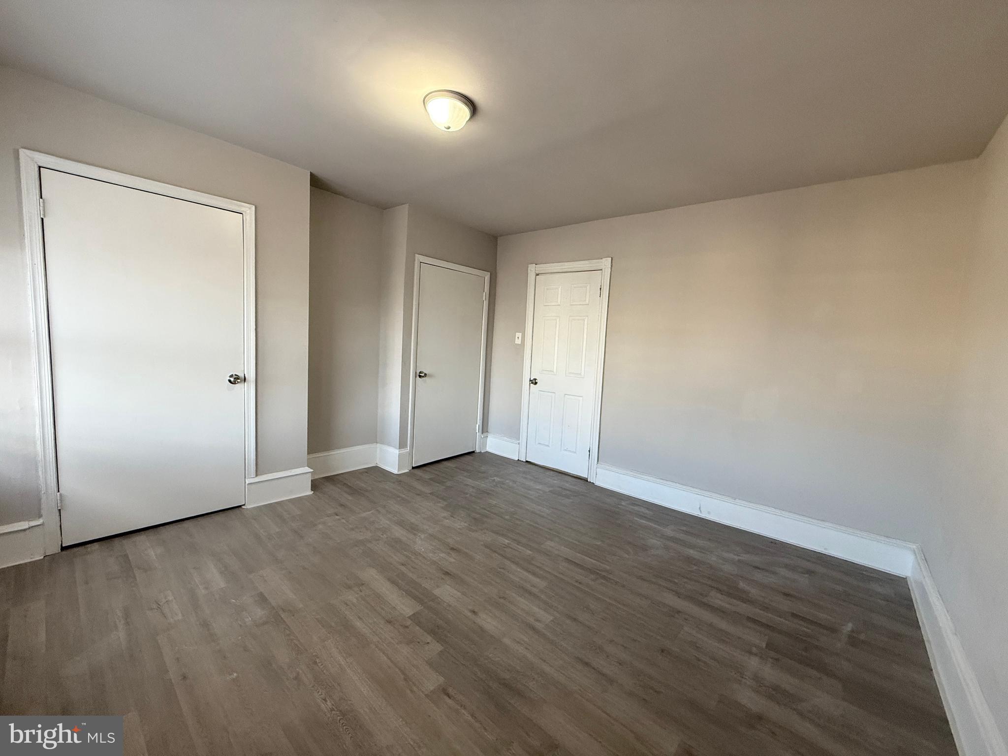 WALNUT HILL - Residential