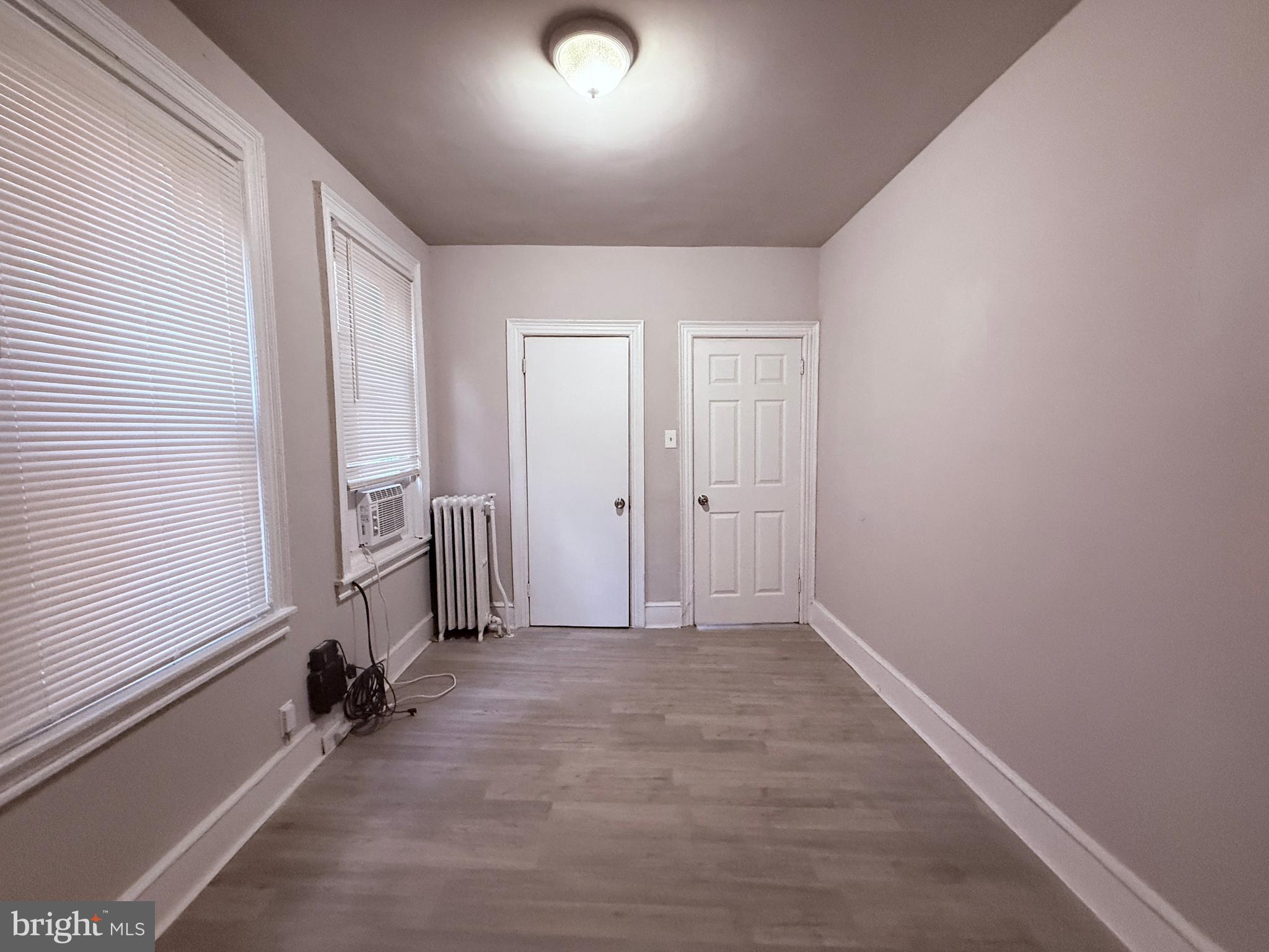 WALNUT HILL - Residential