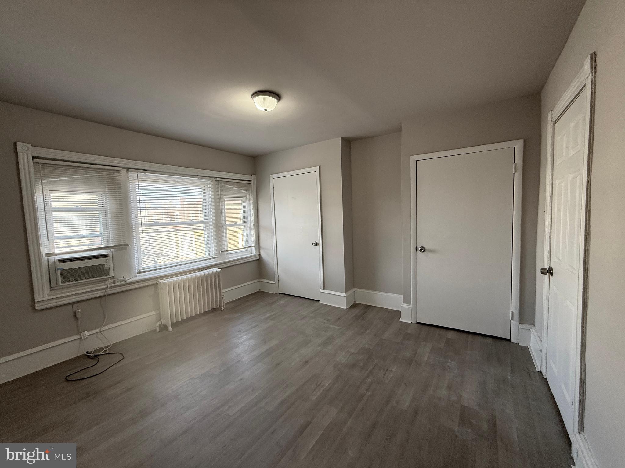 WALNUT HILL - Residential