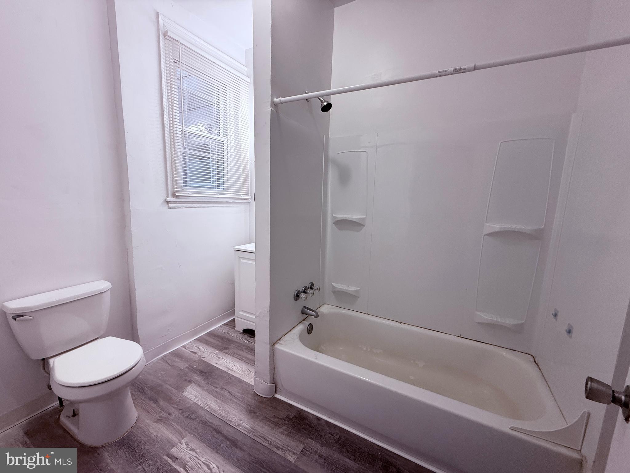 WALNUT HILL - Residential