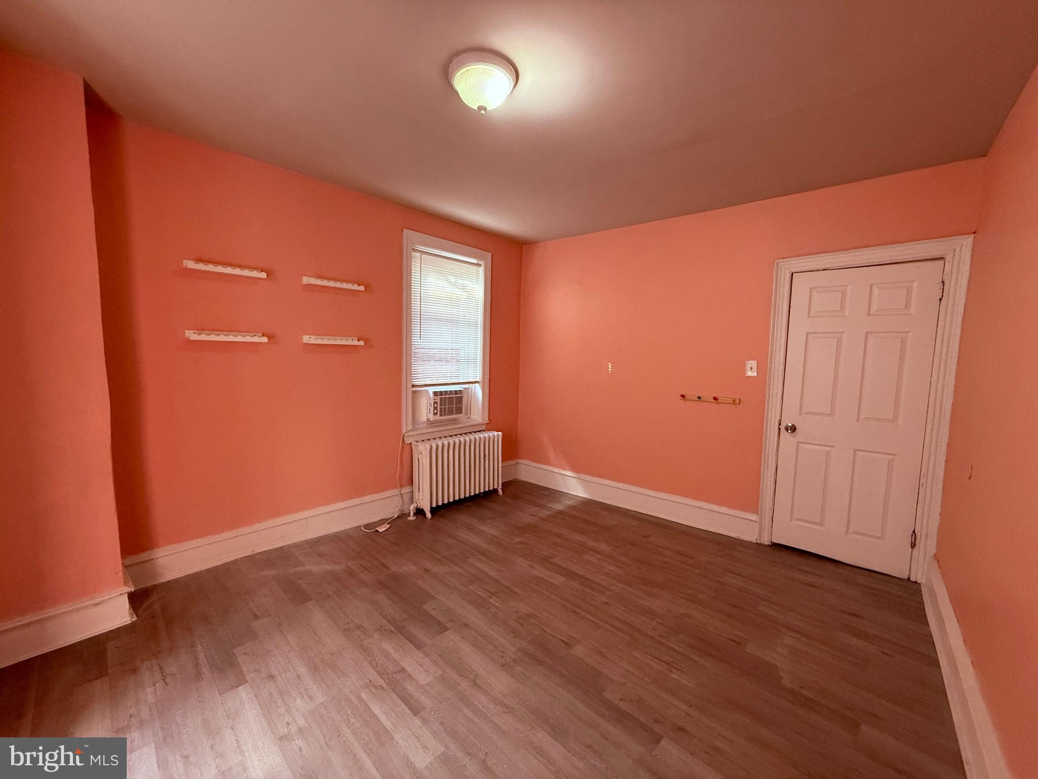 WALNUT HILL - Residential