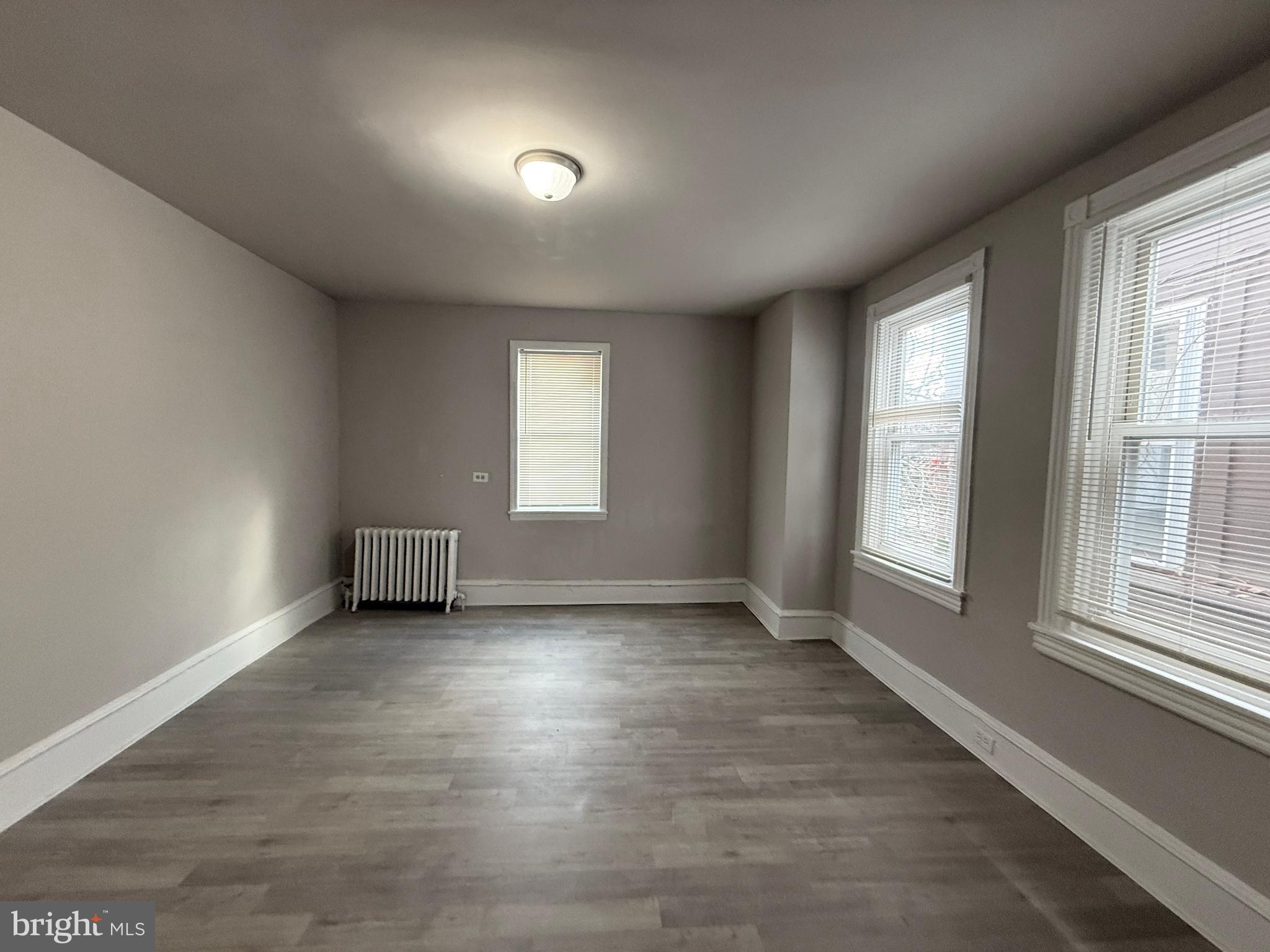 WALNUT HILL - Residential