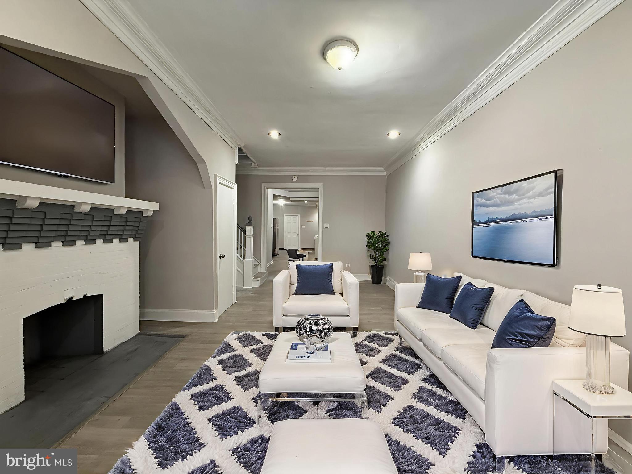 WALNUT HILL - Residential