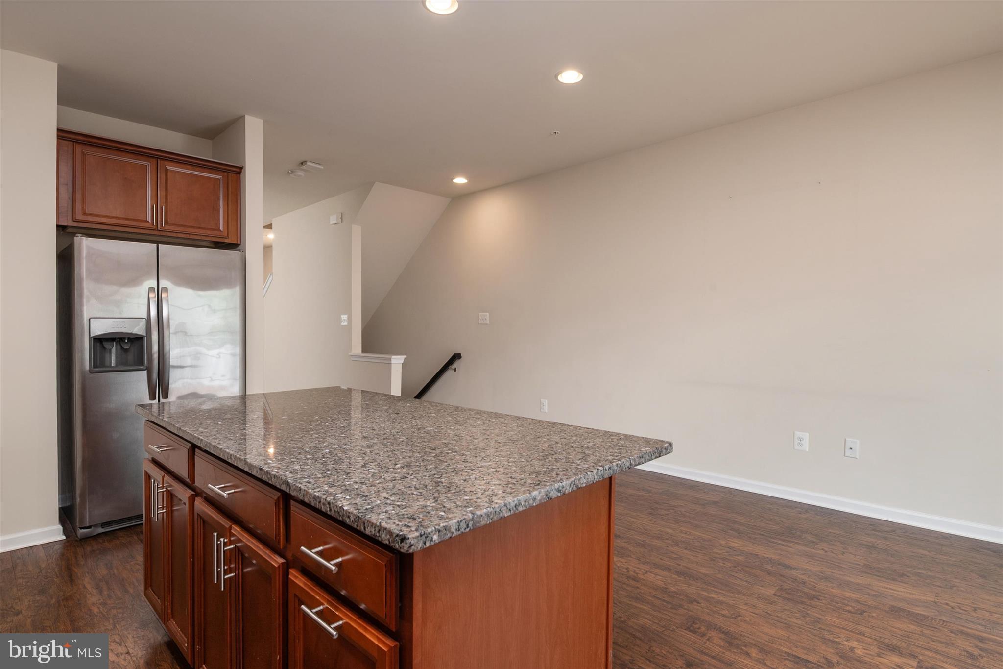 8339 DAYDREAM CRESCENT