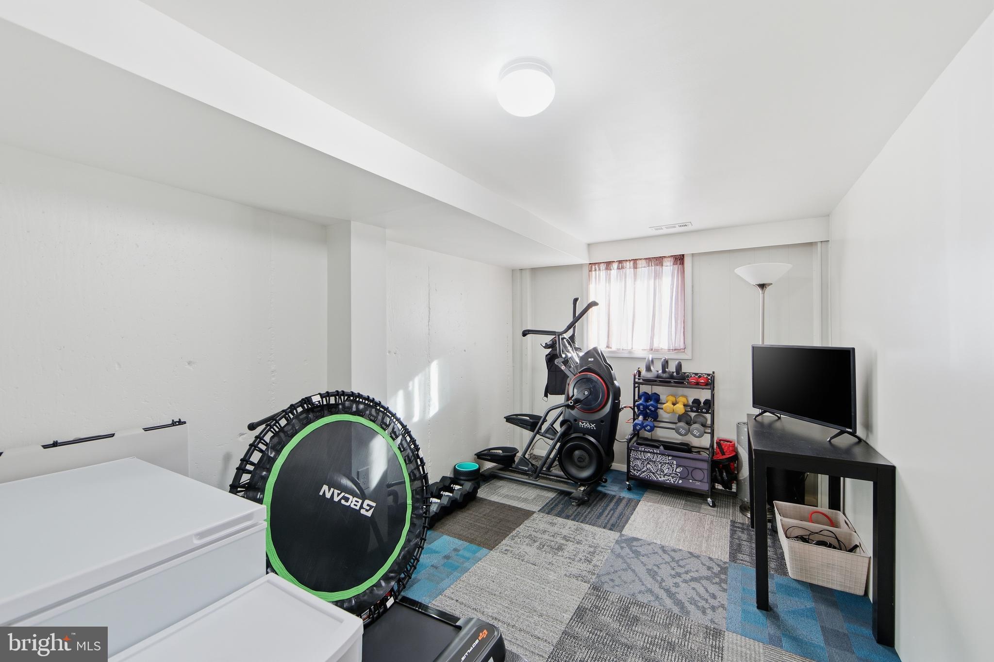 NORRIS HILLS CT - Residential