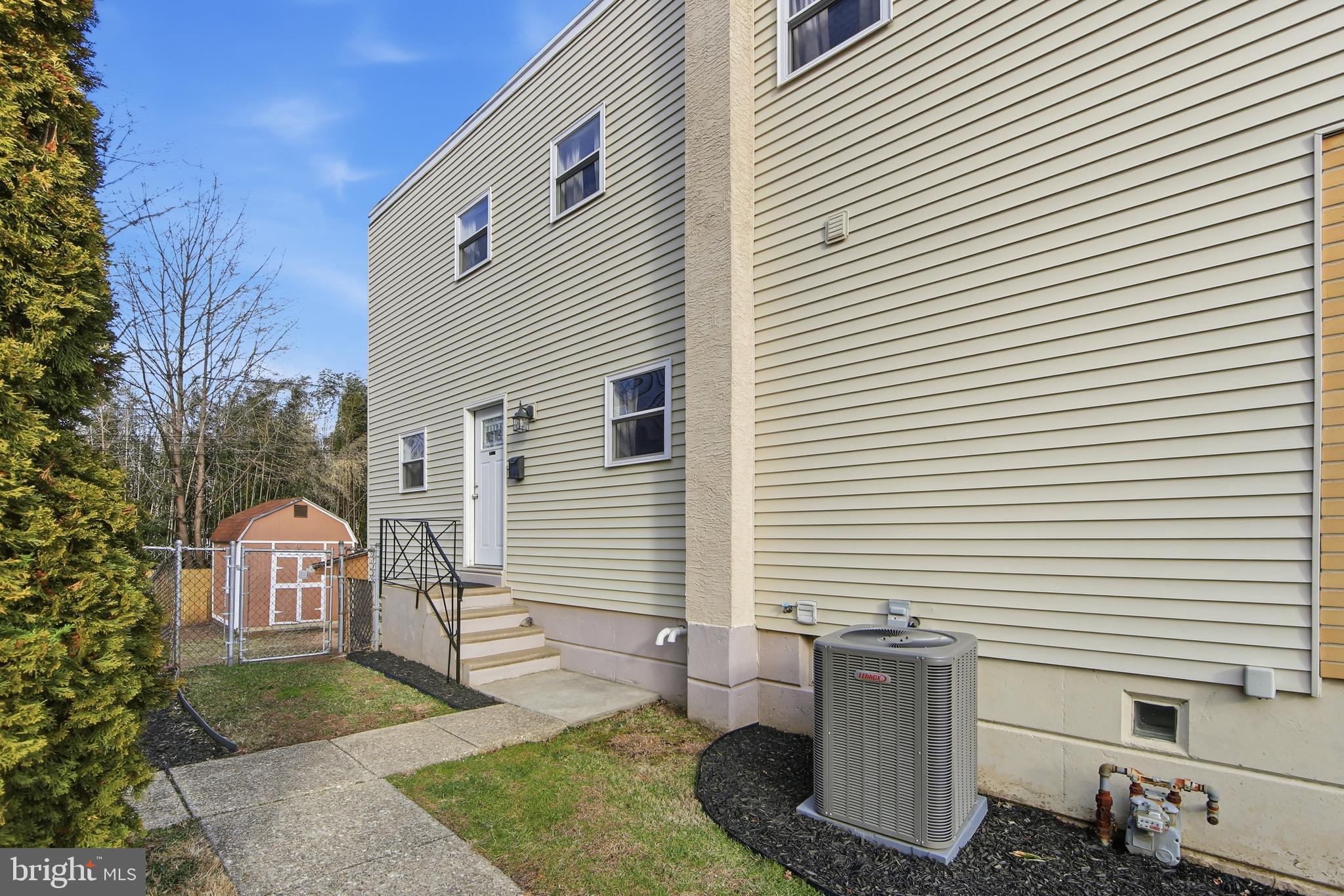 NORRIS HILLS CT - Residential