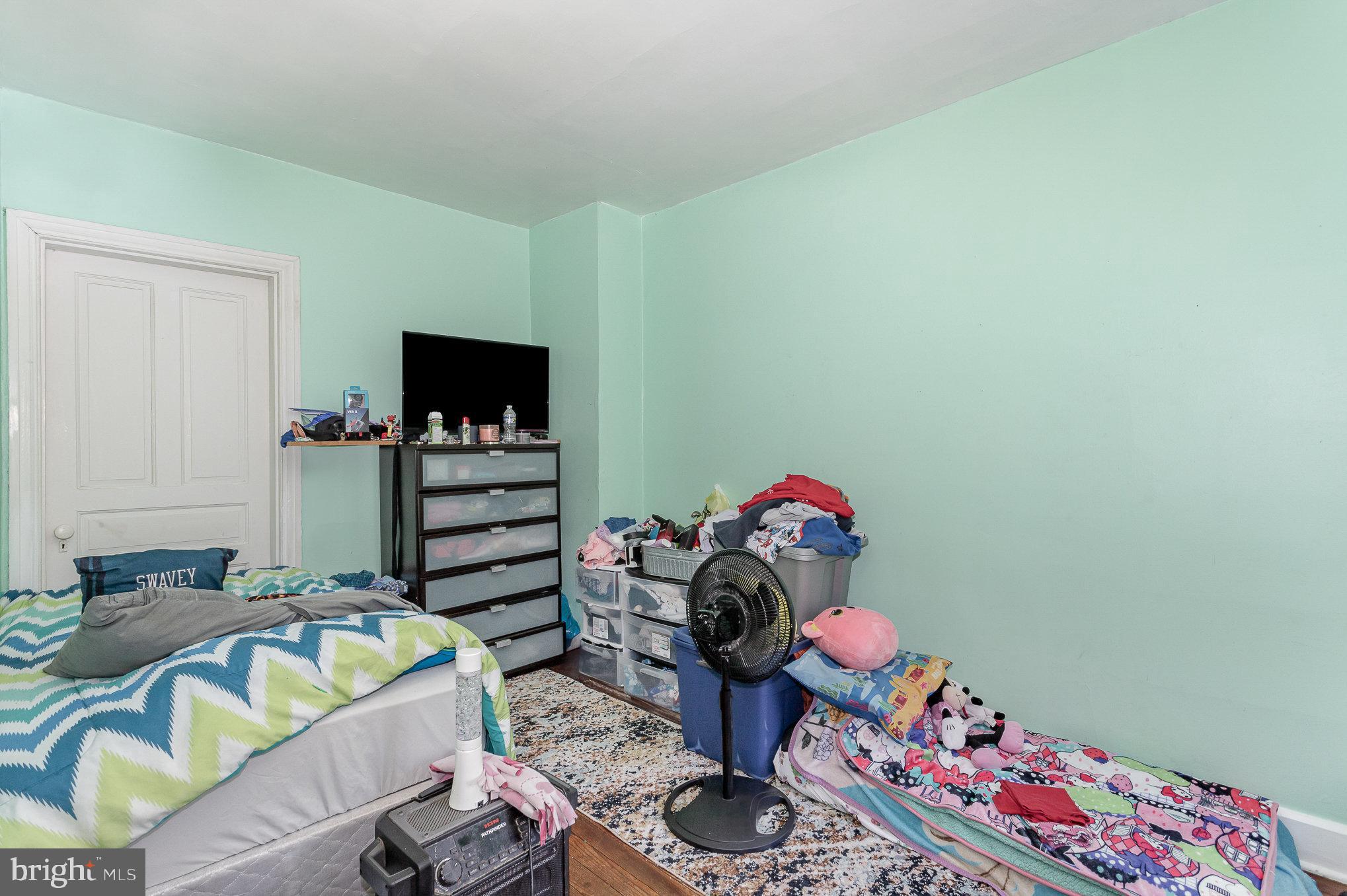 NORTH YORK BORO - Residential