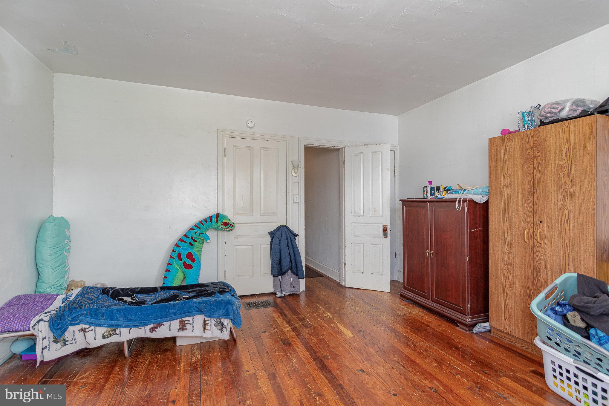 NORTH YORK BORO - Residential