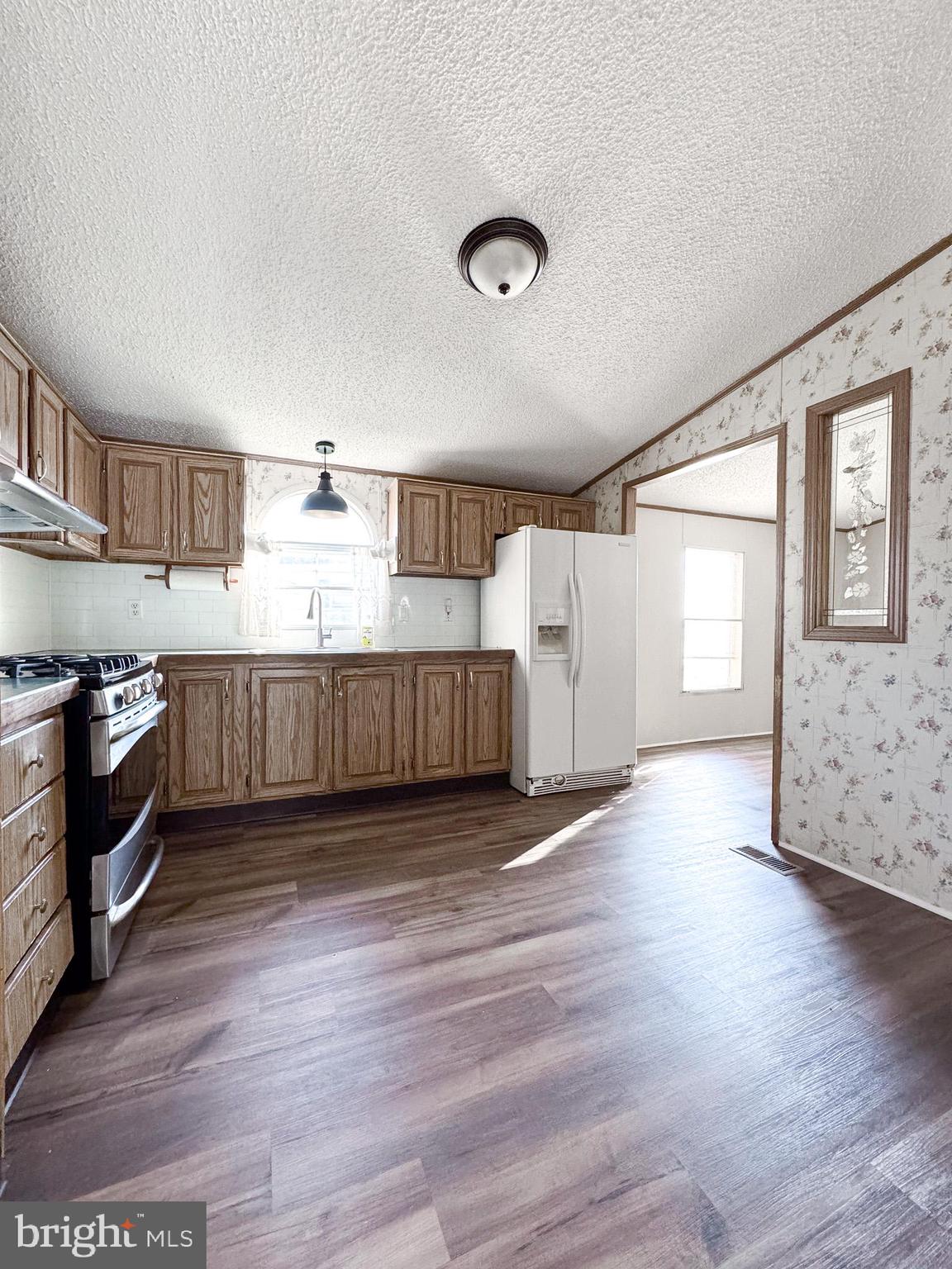 BLUE BELL MOBILE HOME PARK - Residential