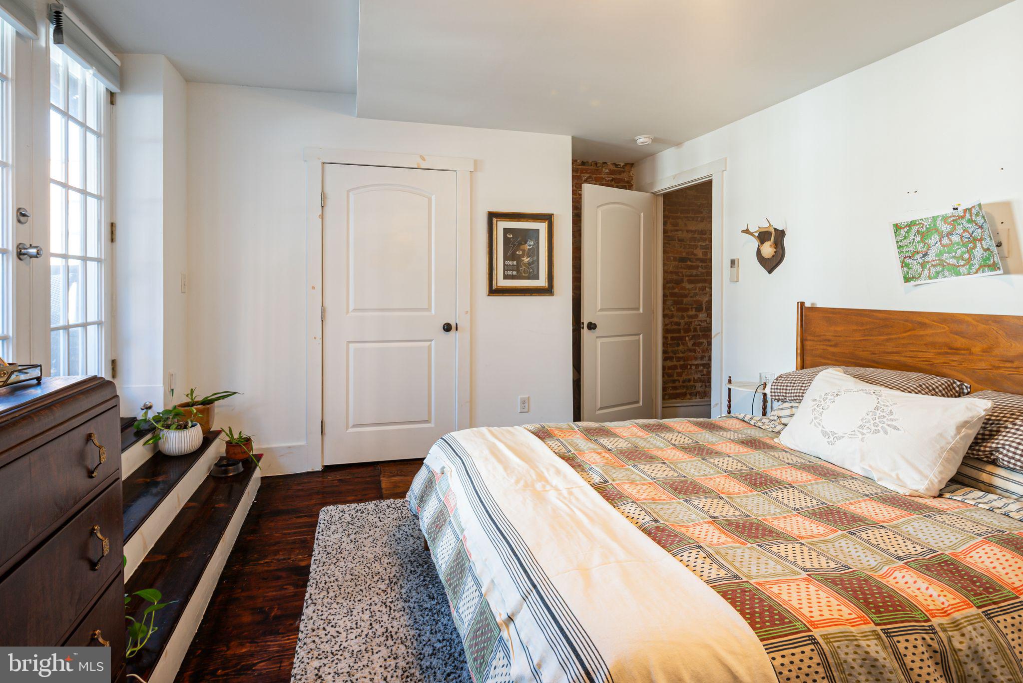 OLD CITY - Residential Lease