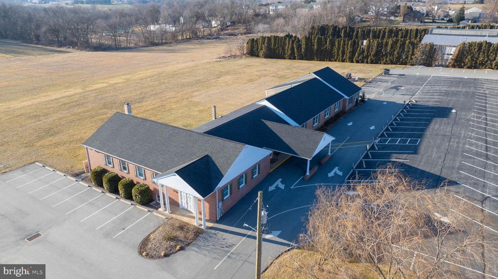 Photo of 121 Walnut Hill Road, MILLERSVILLE, PA 17551 (MLS # PALA2064290)