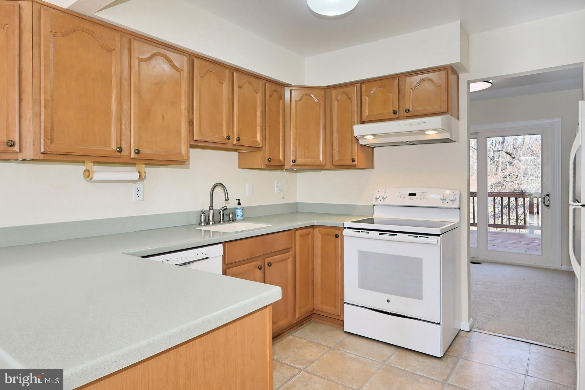 BURKE CENTRE - Residential Lease