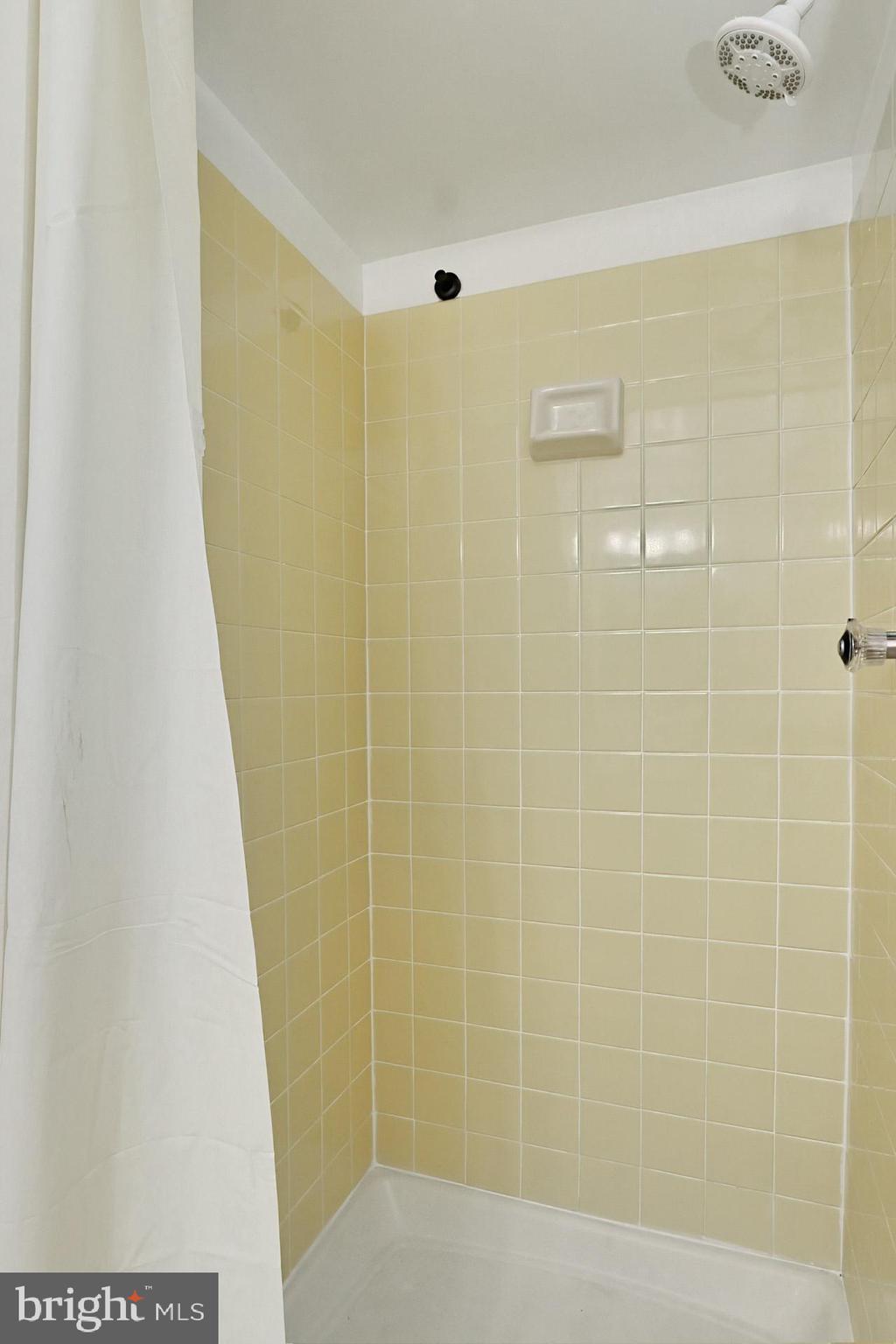 BURKE CENTRE - Residential Lease