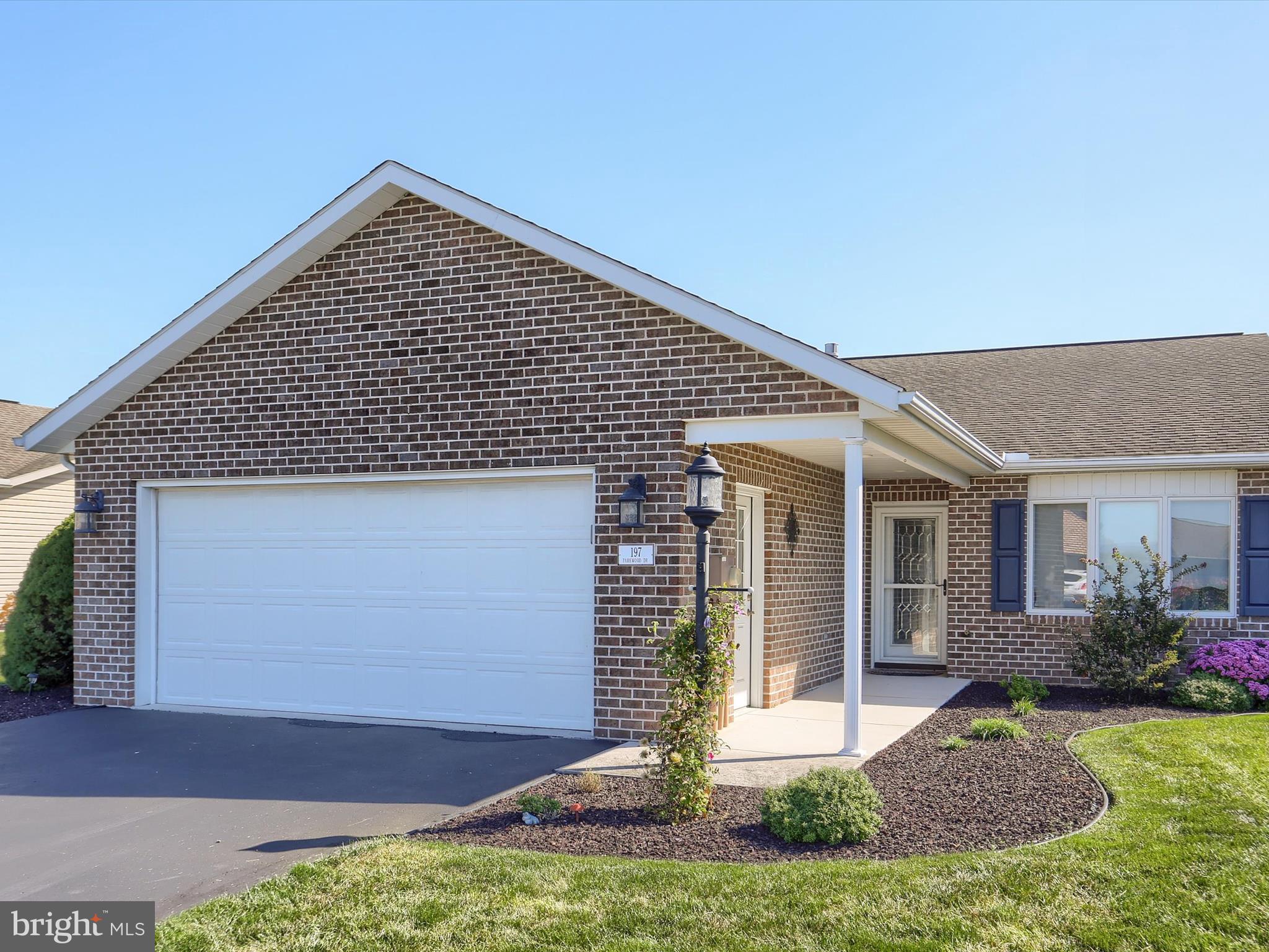 197 PARKWOOD DRIVE 320