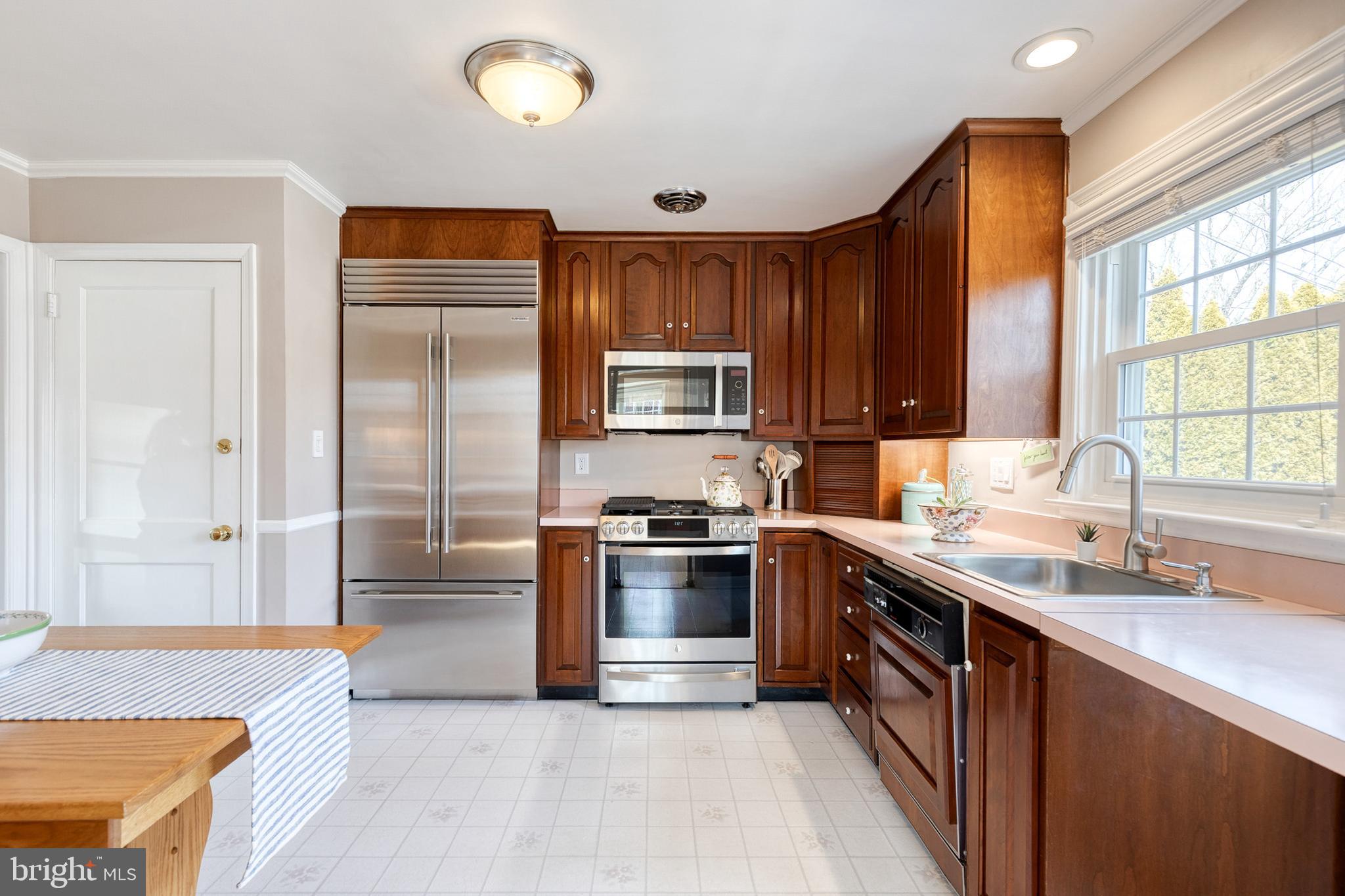 LOCH RAVEN MANOR - Residential