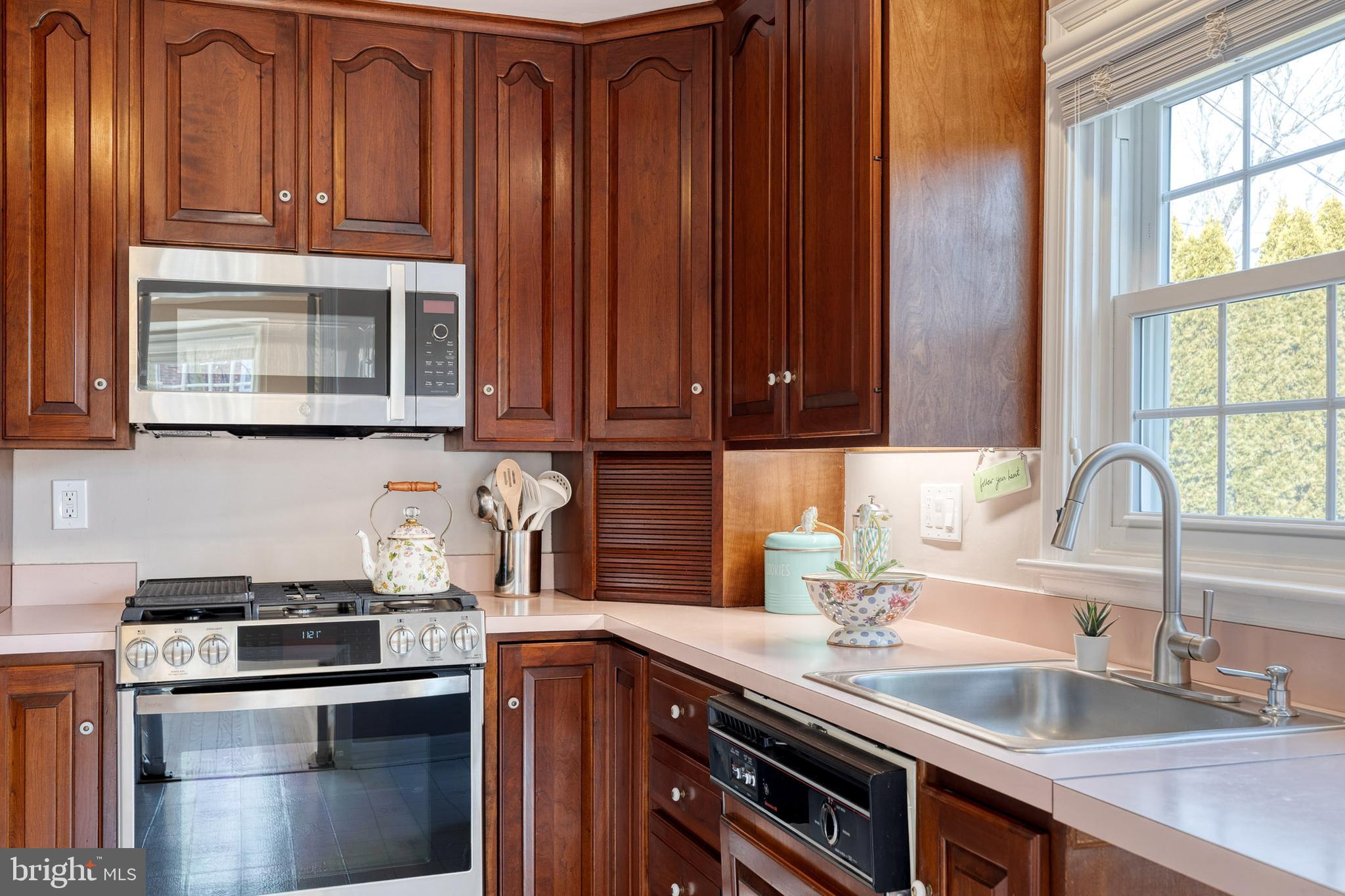 LOCH RAVEN MANOR - Residential