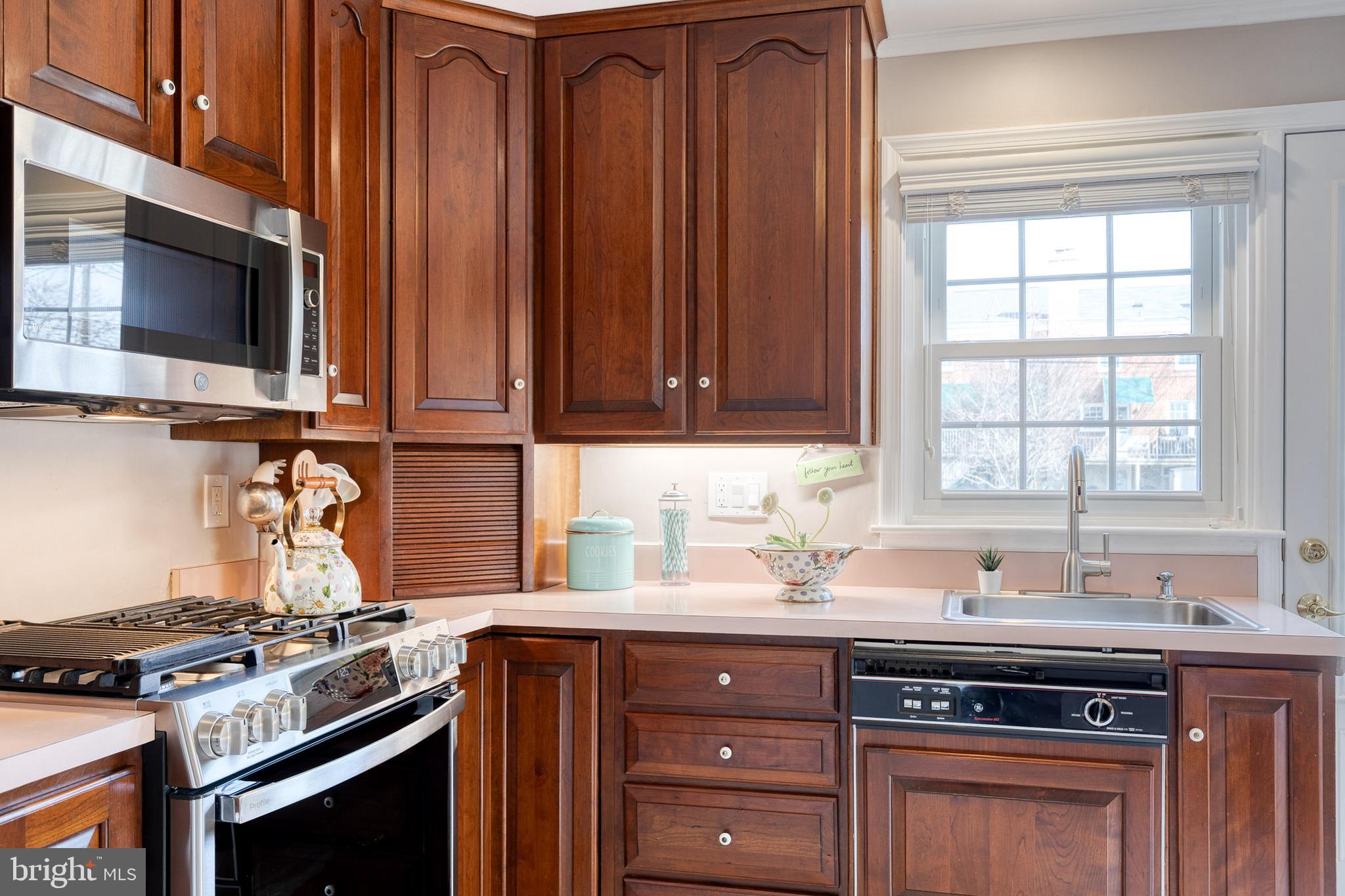 LOCH RAVEN MANOR - Residential