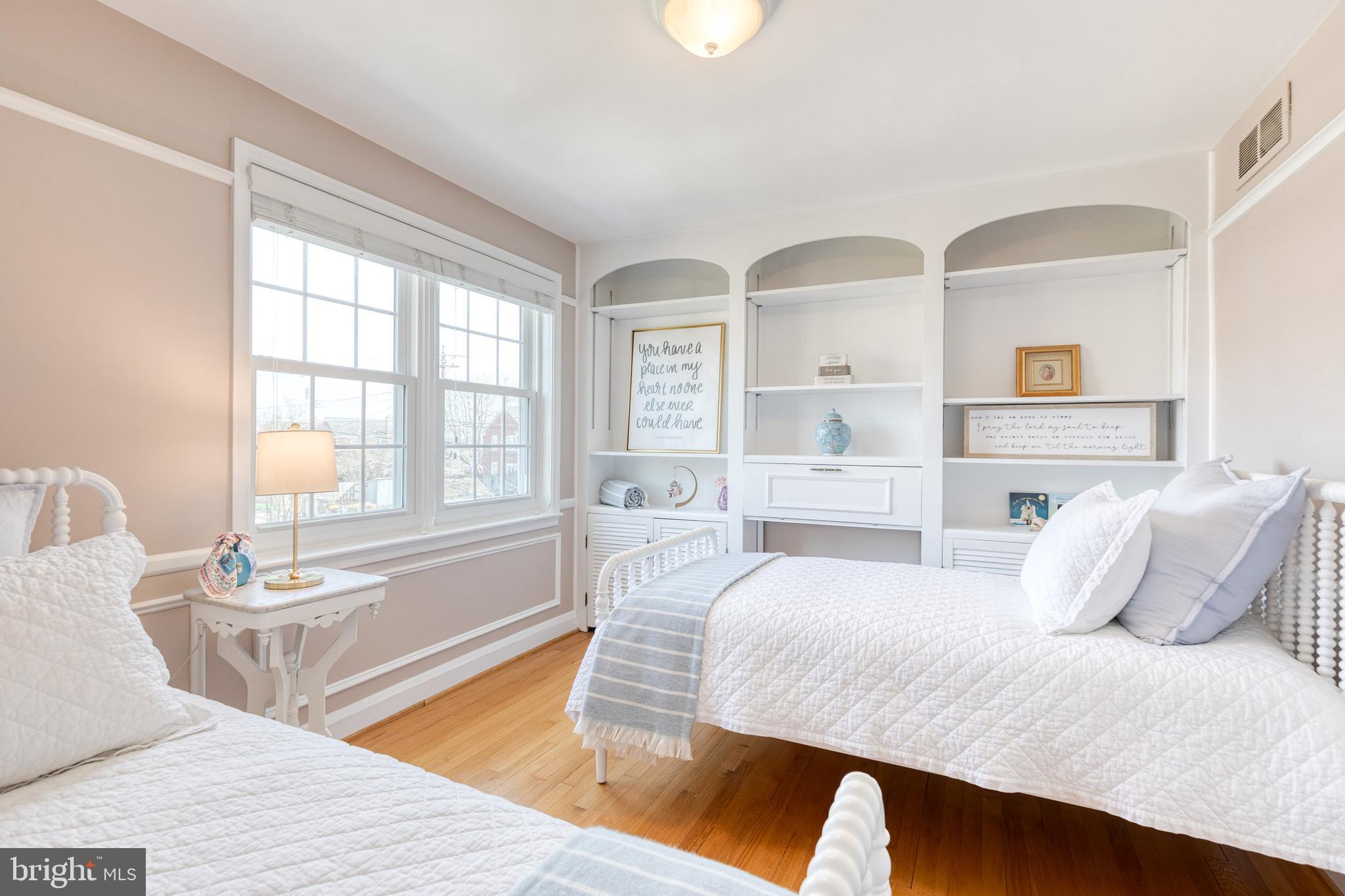 LOCH RAVEN MANOR - Residential