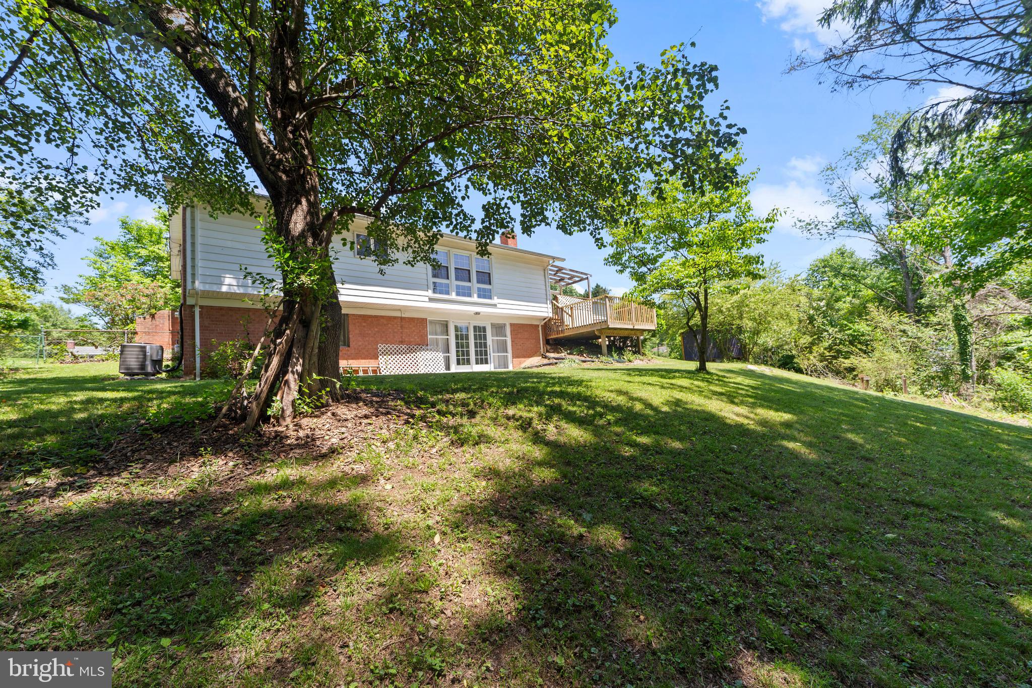 ROCK CREEK MANOR - Residential