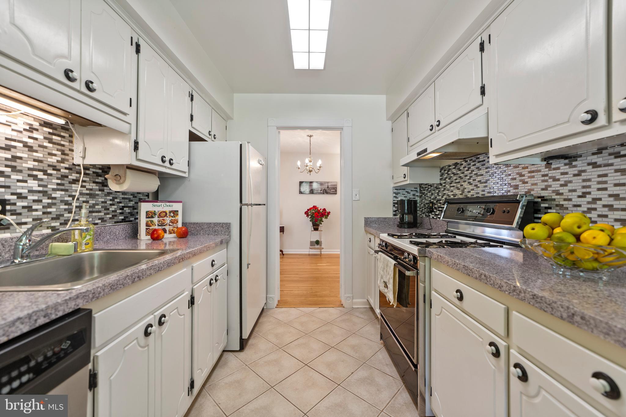 ROCK CREEK MANOR - Residential