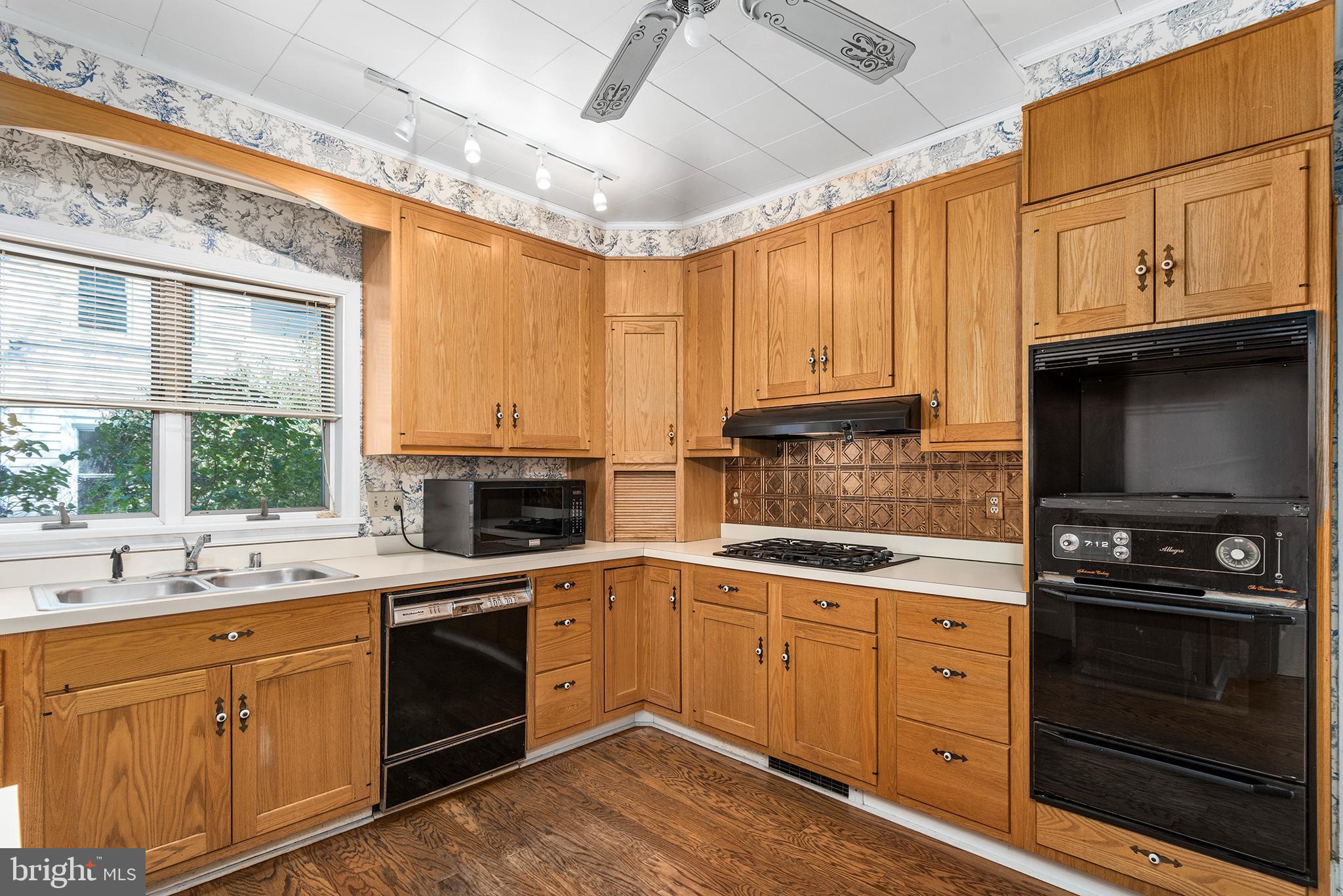 HISTORIC CHESTERTOWN - Residential