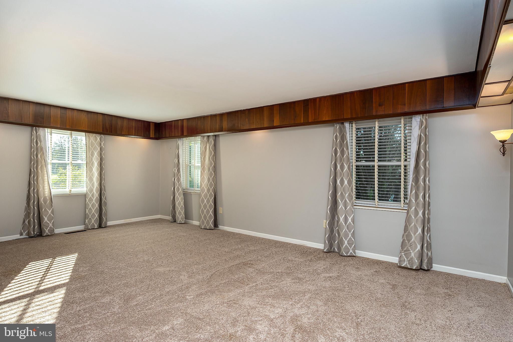 FOXHILL AT BELAIR - Residential