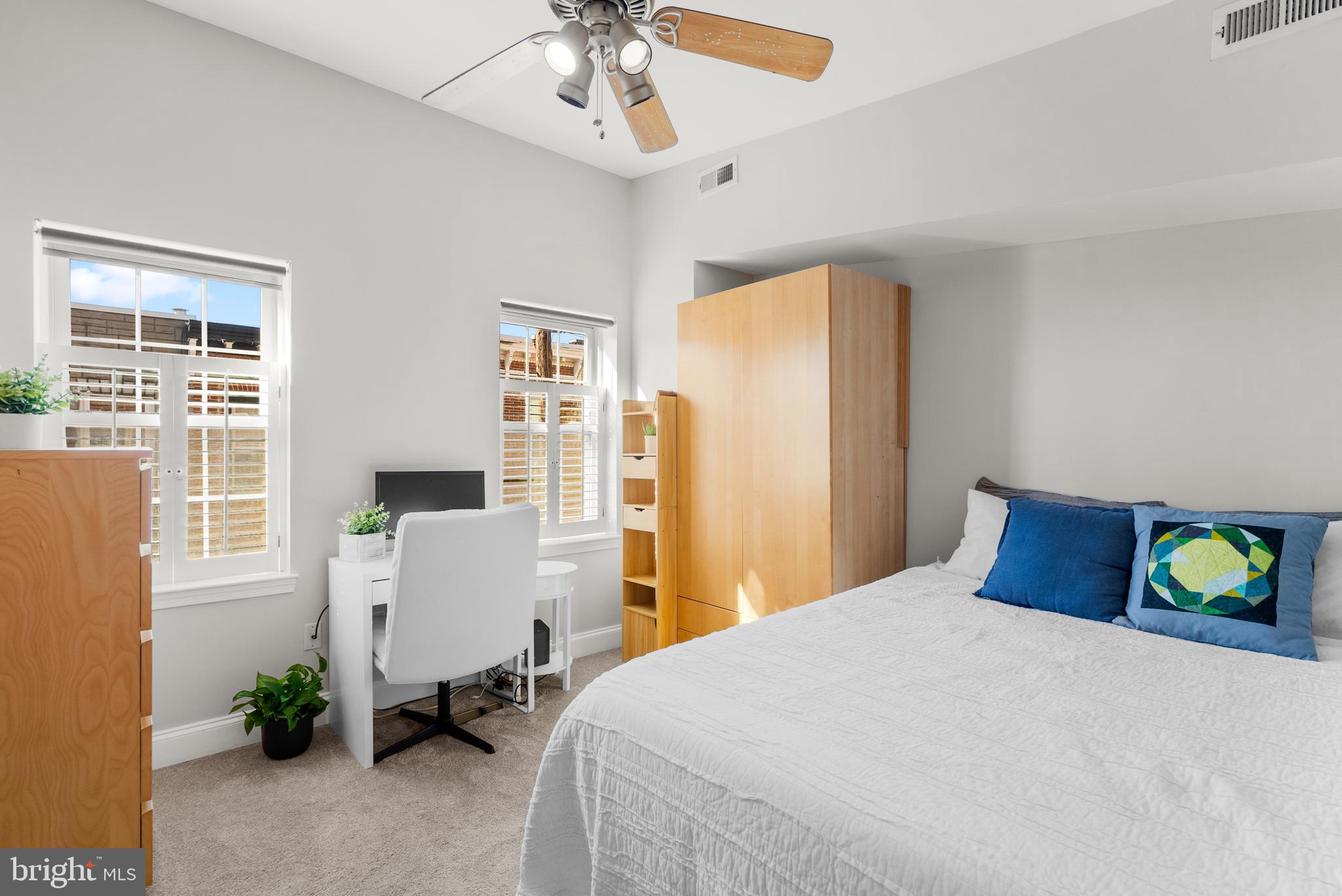 RIVERSIDE - Residential