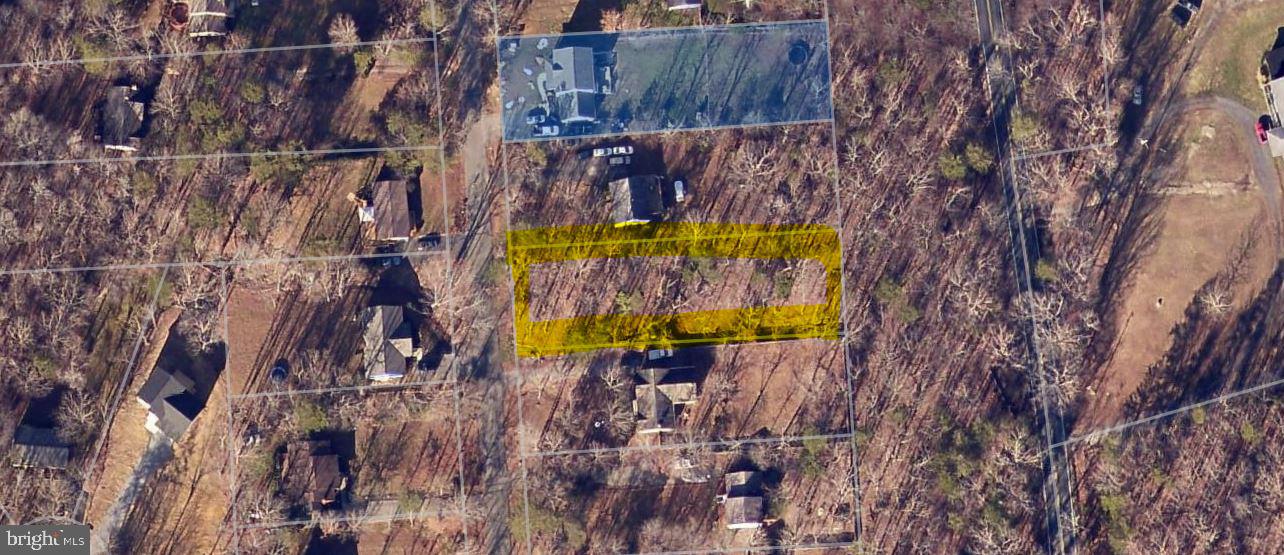 LAKE WILDERNESS - Land