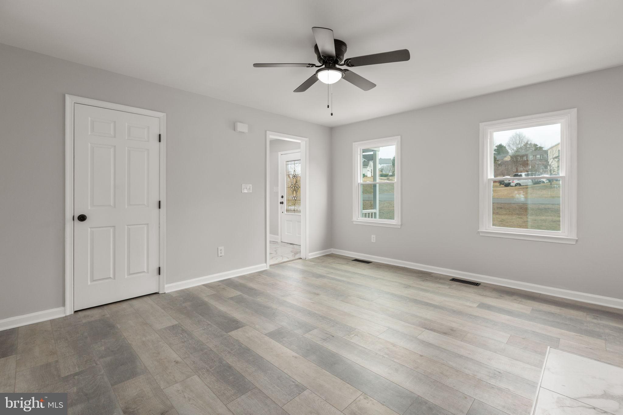 CAMELOT - Residential