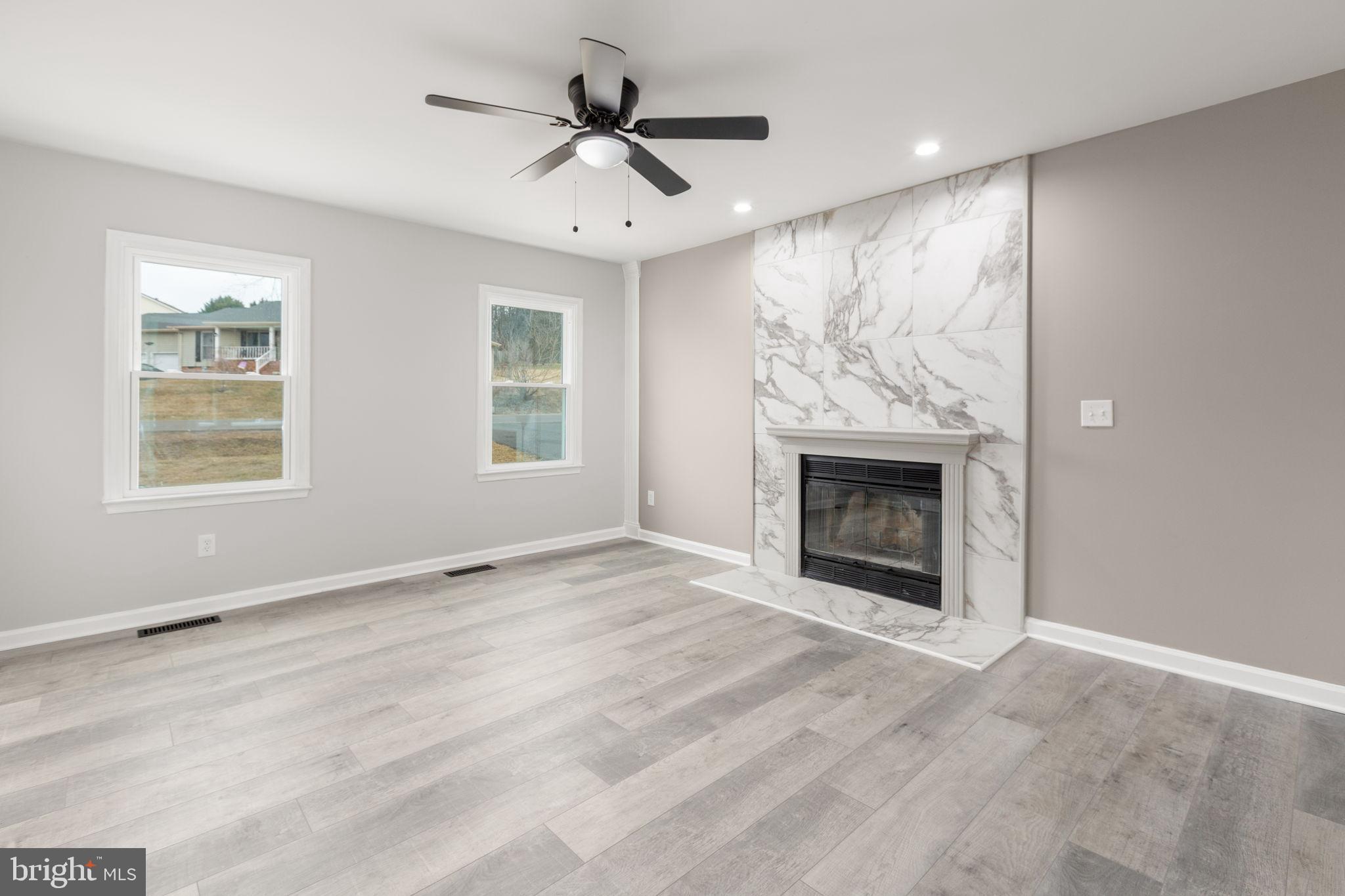 CAMELOT - Residential