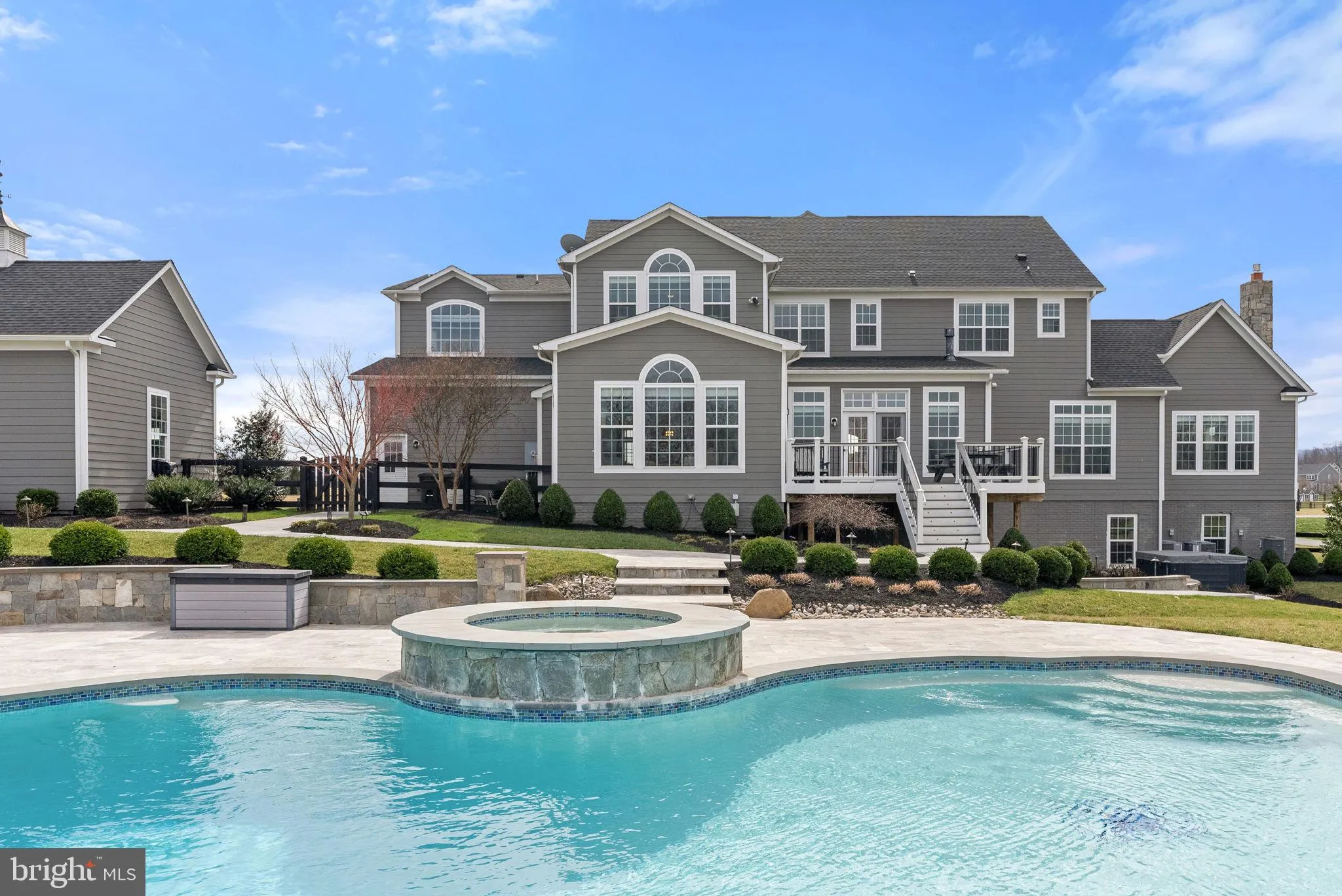 Purcellville, Virginia 20132, United States, 5 Bedrooms Bedrooms, ,6 BathroomsBathrooms,Residential,Active,94059