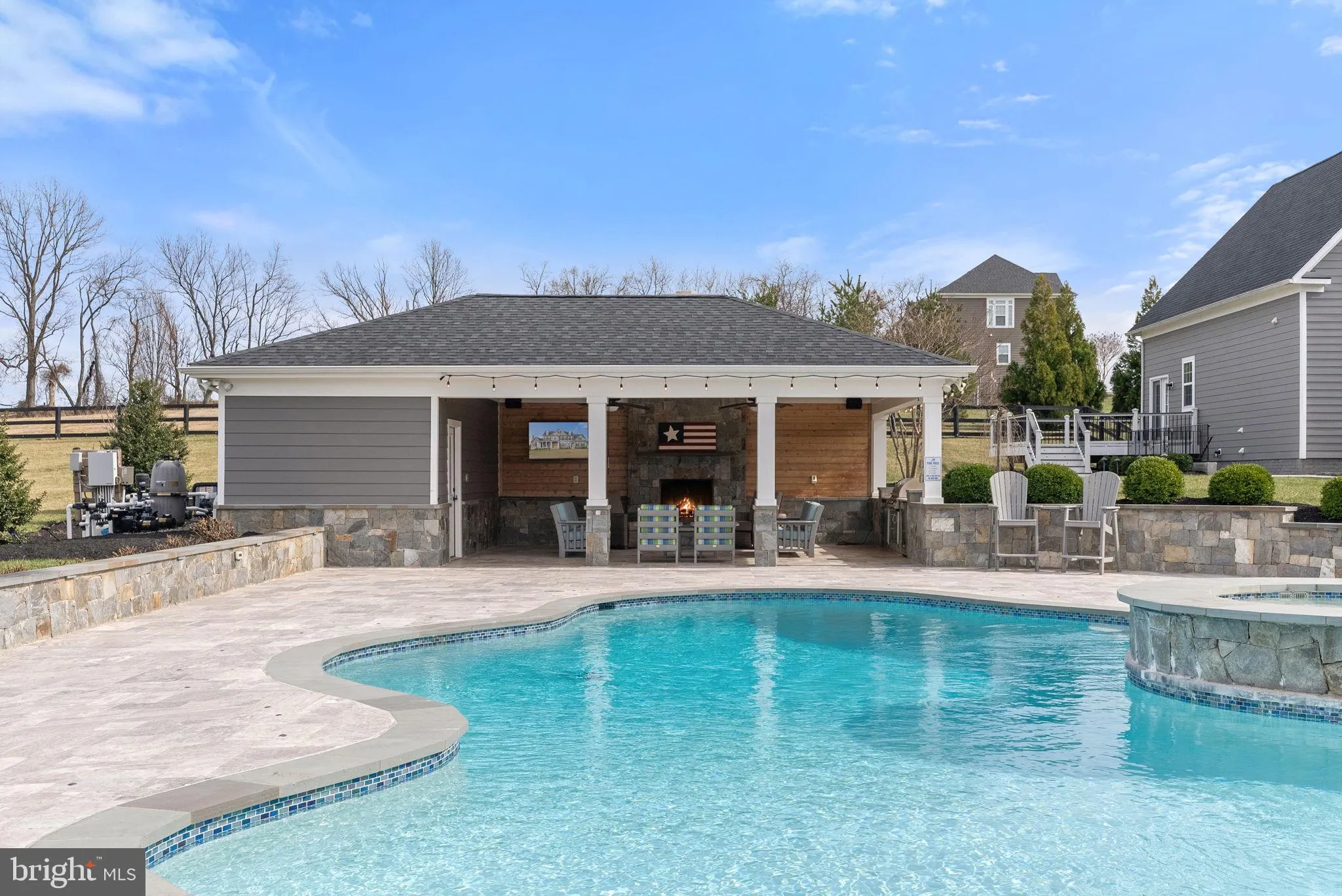 Purcellville, Virginia 20132, United States, 5 Bedrooms Bedrooms, ,6 BathroomsBathrooms,Residential,Active,94059