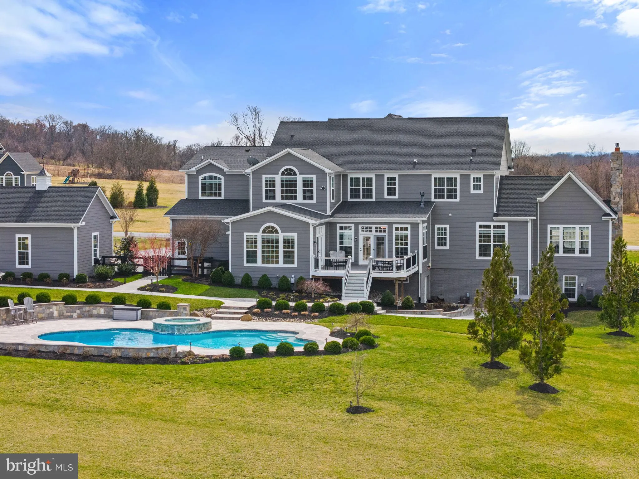 Purcellville, Virginia 20132, United States, 5 Bedrooms Bedrooms, ,6 BathroomsBathrooms,Residential,Active,94059